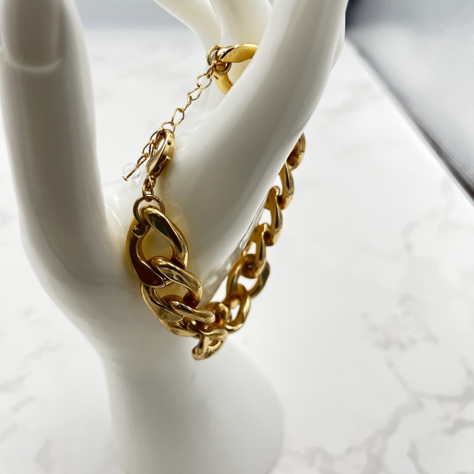 Vintage Gold-Tone Chunky Chain Link Bracelet Adjustable Y2K Statement Style - Image 1