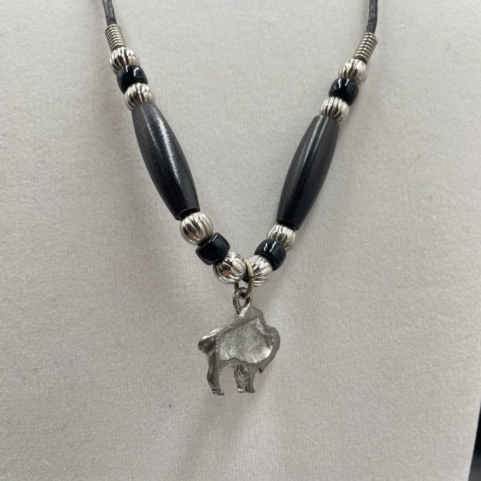 Vintage Black Silver-Tone Buffalo-Shaped Beaded Charm Necklace - Size 23" - Thumbnail 6