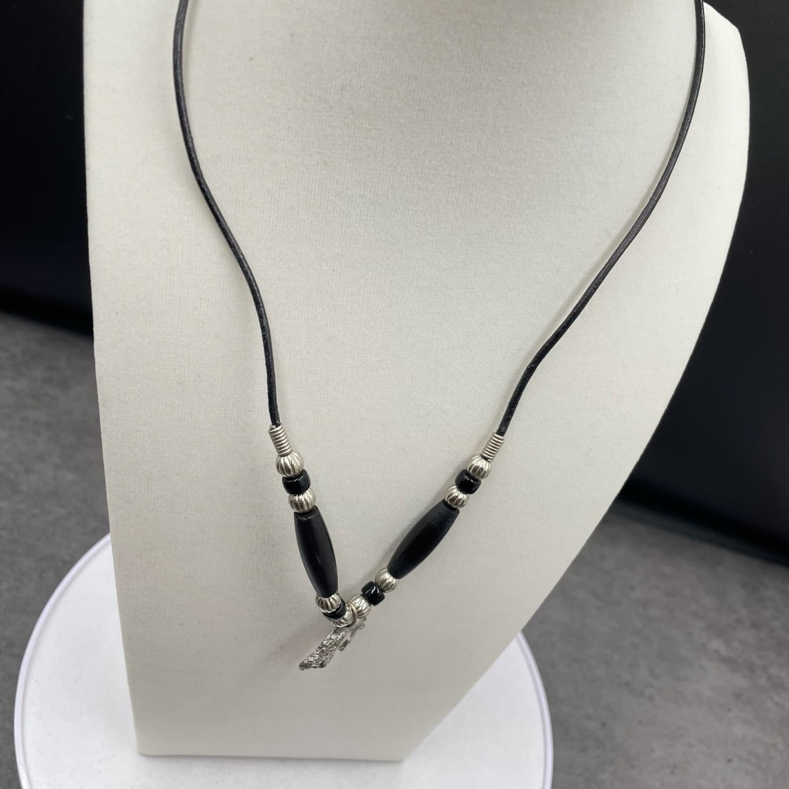 Vintage Black Silver-Tone Buffalo-Shaped Beaded Charm Necklace - Size 23" - Thumbnail 10