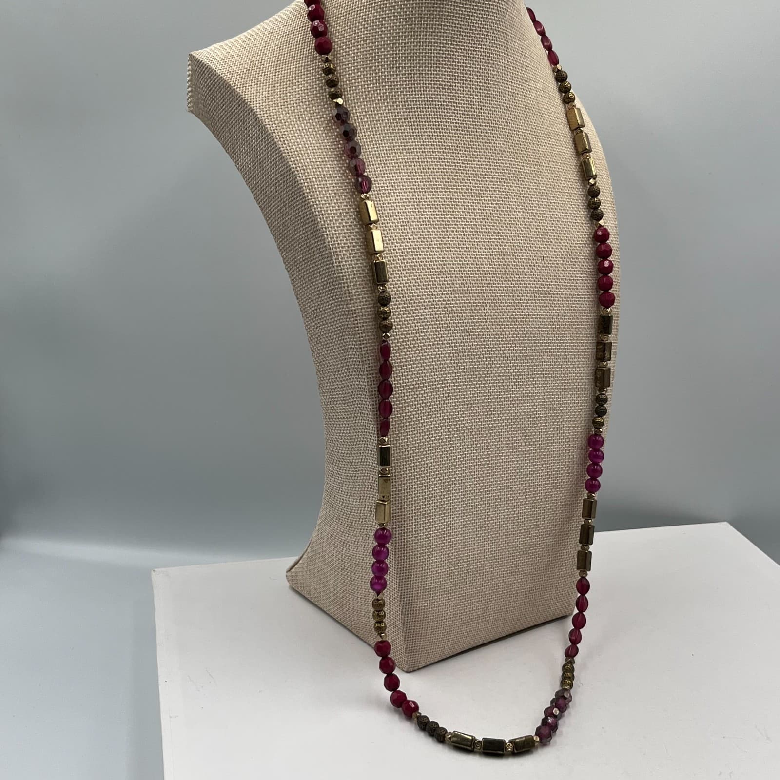 Vintage Red Bead Necklace Gold Tone Accents 24" Long Statement Costume Jewelry - Thumbnail 4