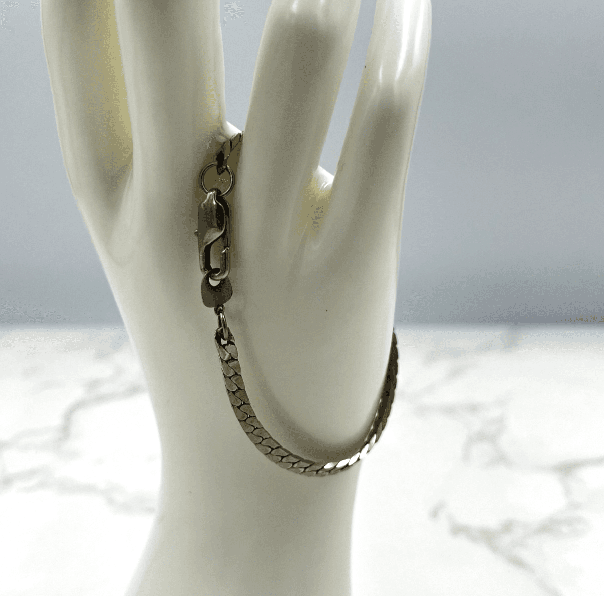 Vintage Elegant Silver Tone Flat Snake Chain Bracelet w/ Lobster Clasp - Image 1