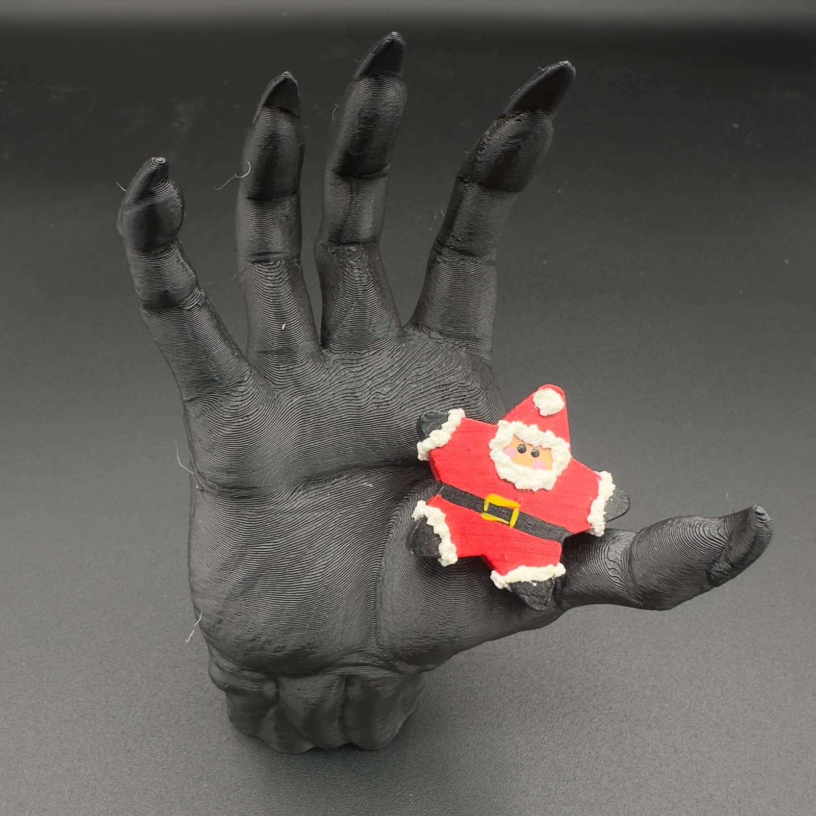 Vintage Star-Shaped Santa Brooch – Hand-Painted Christmas Pin - Thumbnail 2