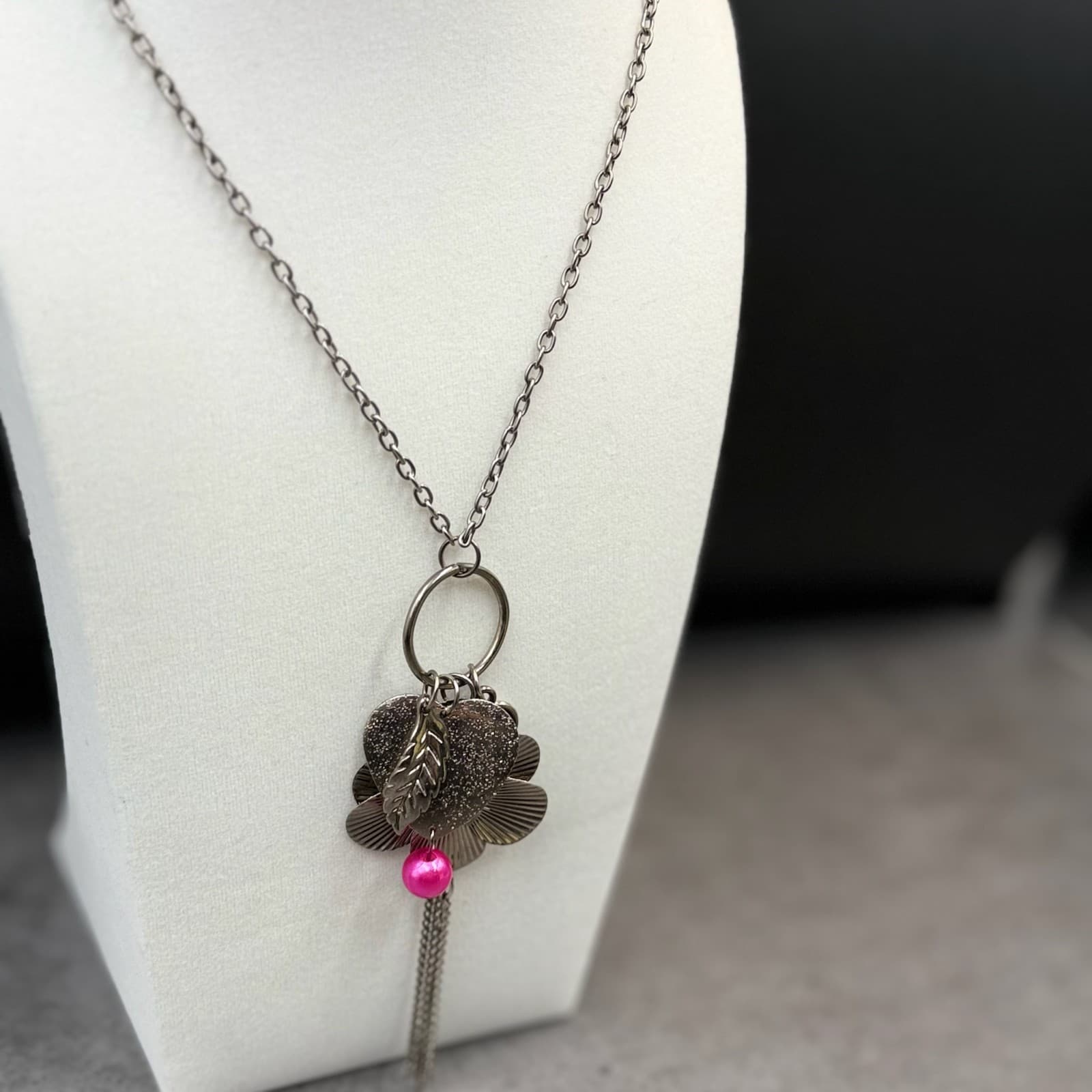 Vintage Gunmetal Tone Floral Flower Pink Bead Tassel Charms Drop Pendant - Thumbnail 6