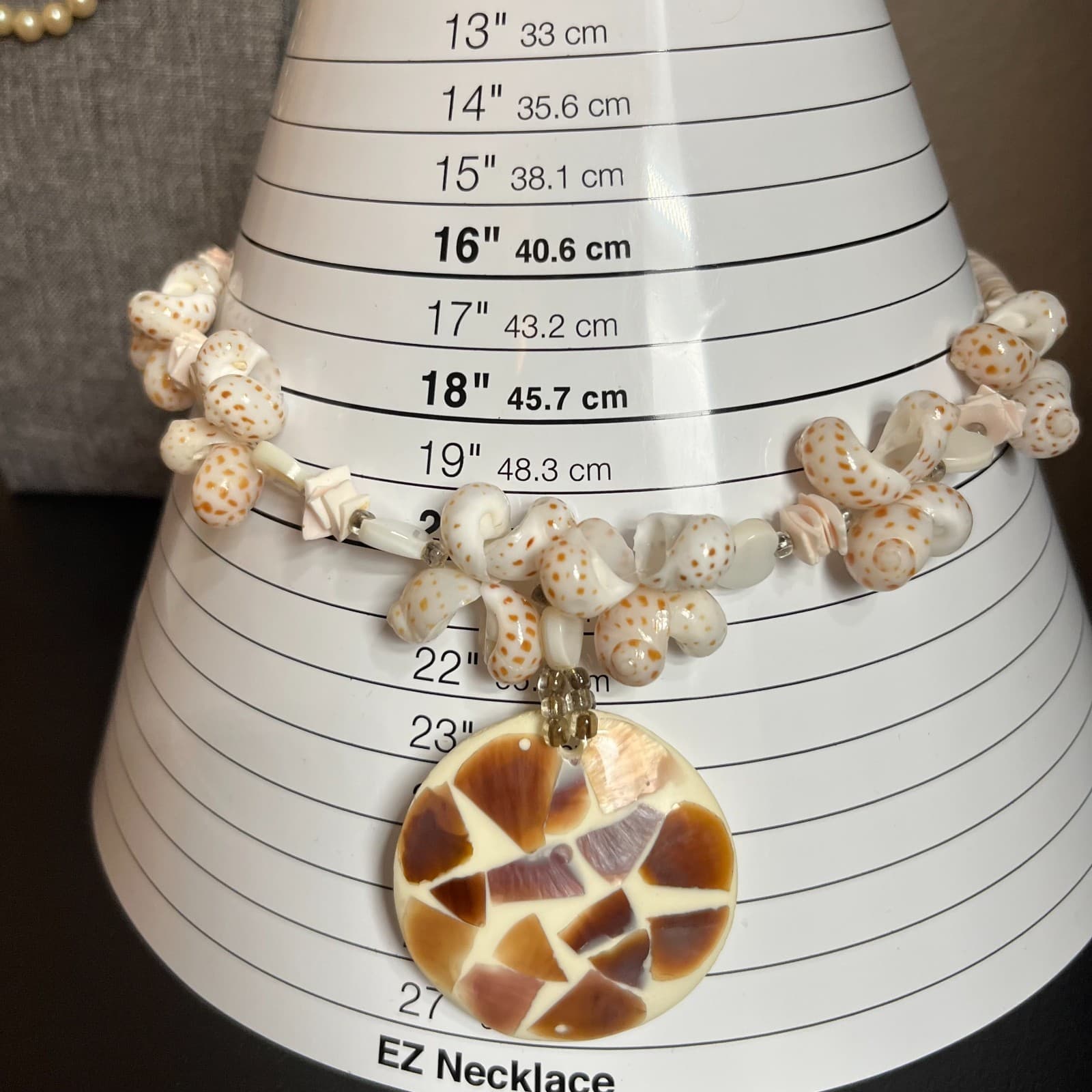 Vintage Shell Necklace Spotted Spiral Snail Shell Inlay Mosaic Pendant Boho 70s - Thumbnail 10