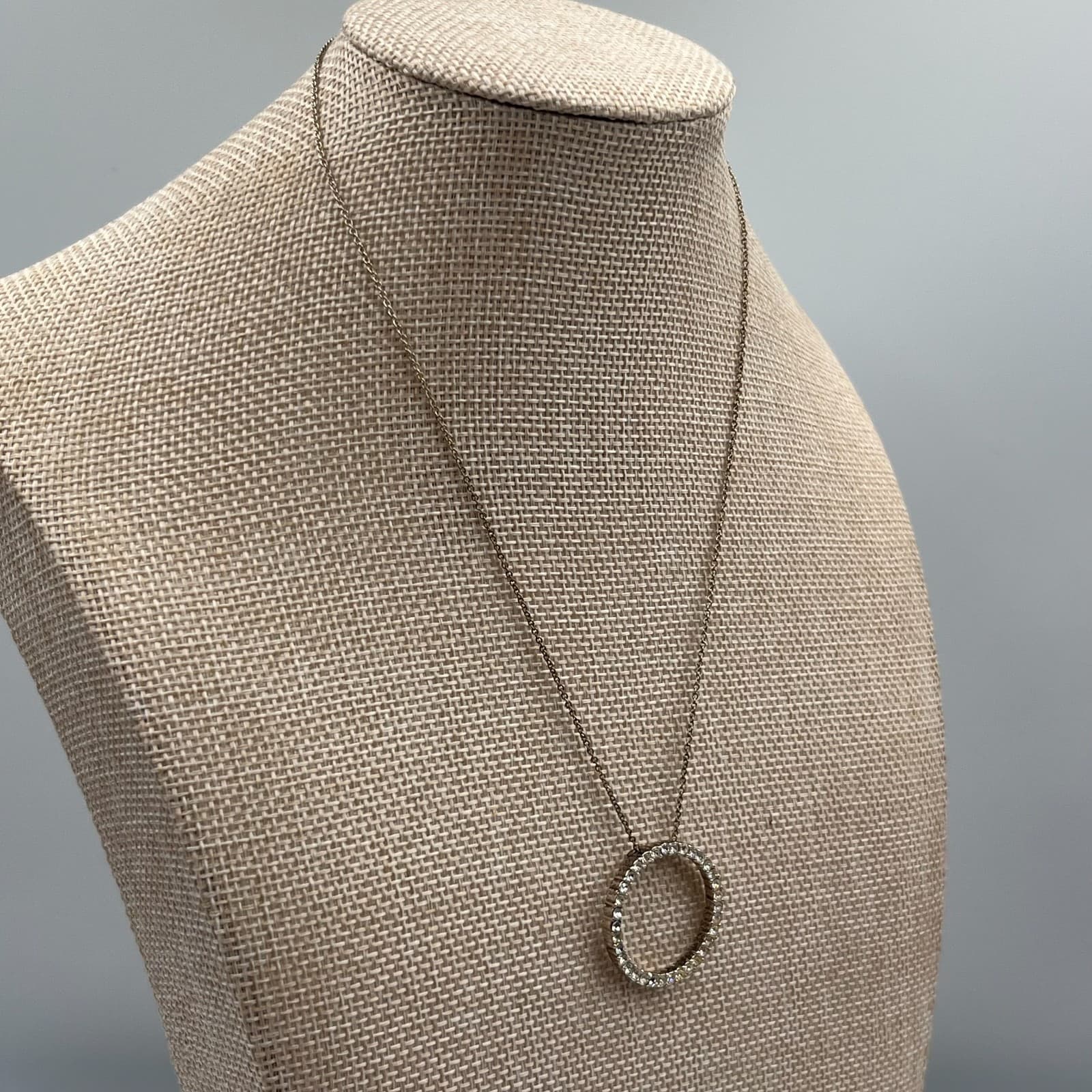 Vintage Rhinestone Circle of Life Necklace Eternity Pendant Silver Tone Sparkly - Thumbnail 5