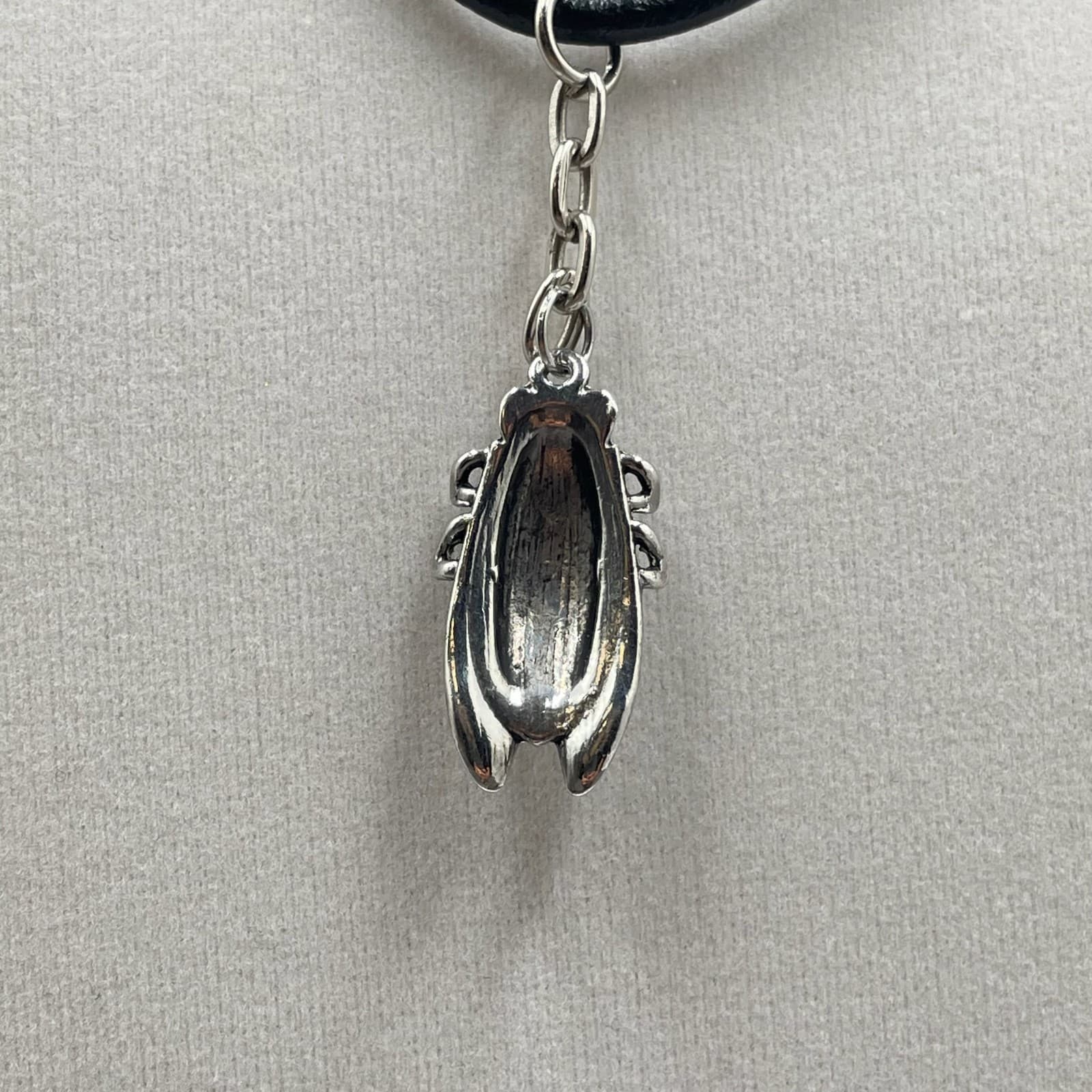 Vintage Black Leather Choker Silver-Toned Scarab Beetle Necklace - Size 17" - Thumbnail 9