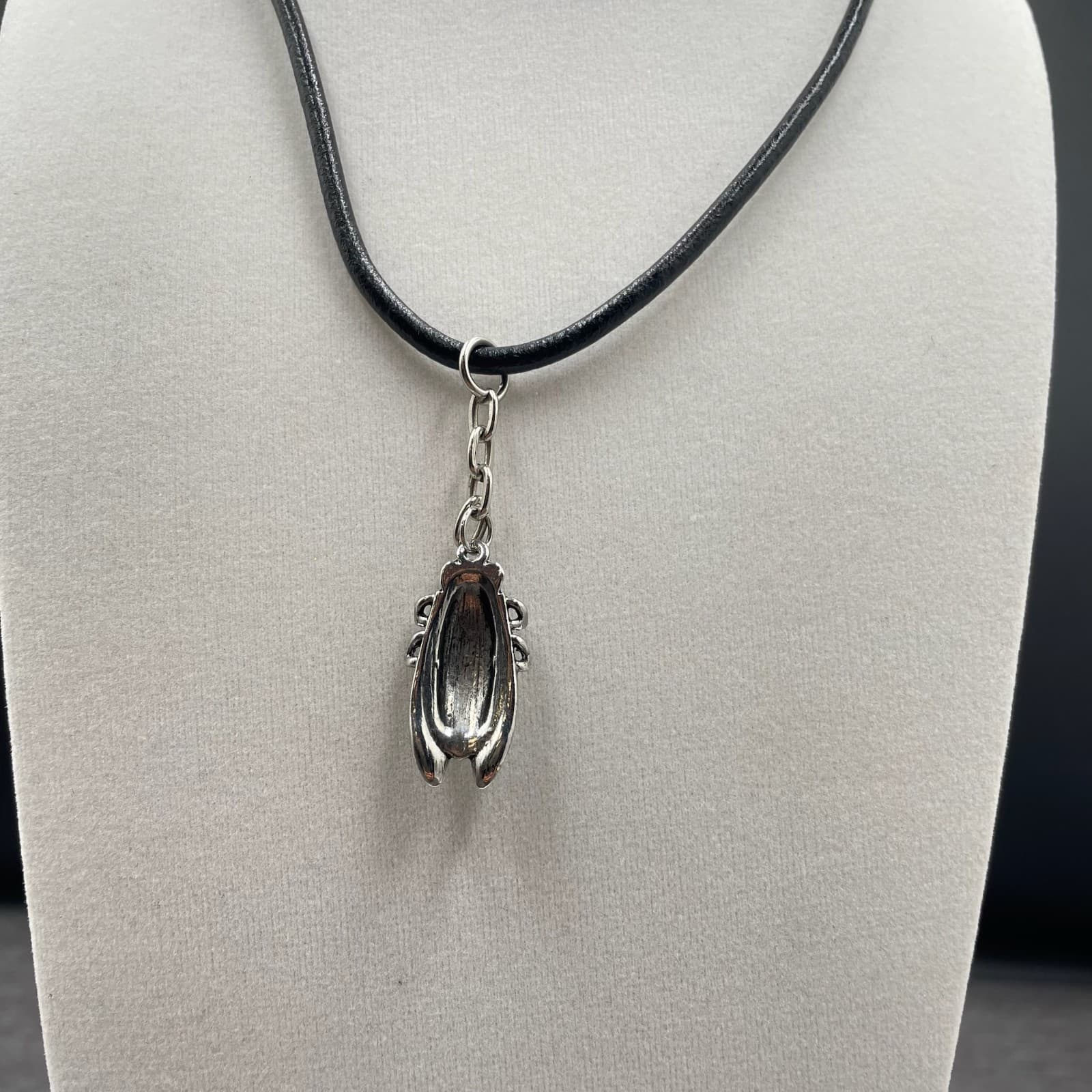 Vintage Black Leather Choker Silver-Toned Scarab Beetle Necklace - Size 17" - Thumbnail 8