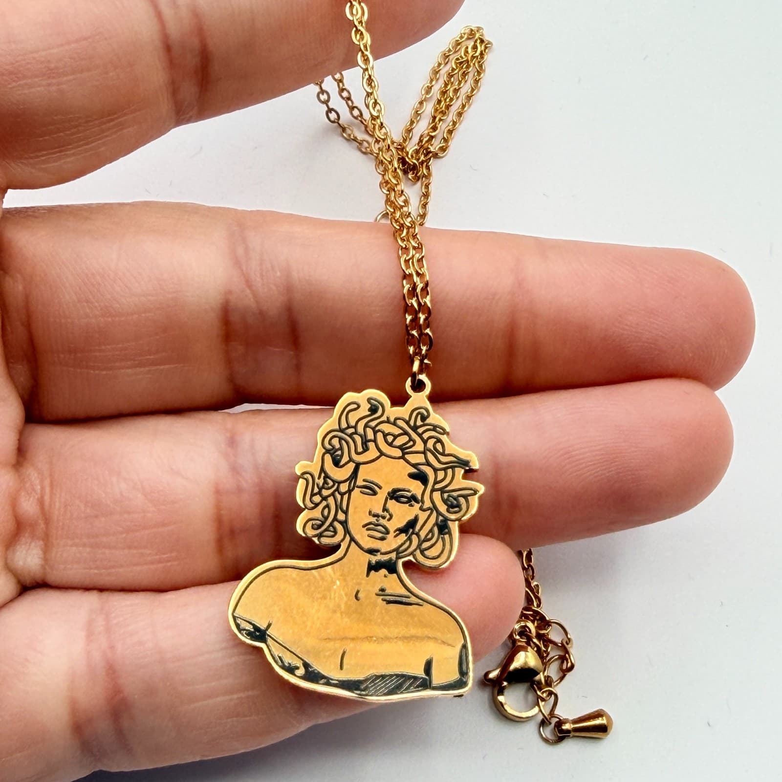 Vintage 80s Medusa Gorgon Bust Pendant Necklace Gold Tone Greek Mythlogy Jewelry - Image 1