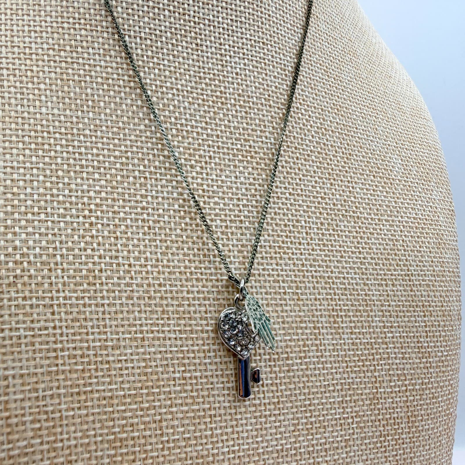 Vintage 80s Ornate Hamsa Hand Silver Tone Heart Key Amulet Statement Jewelry - Thumbnail 6