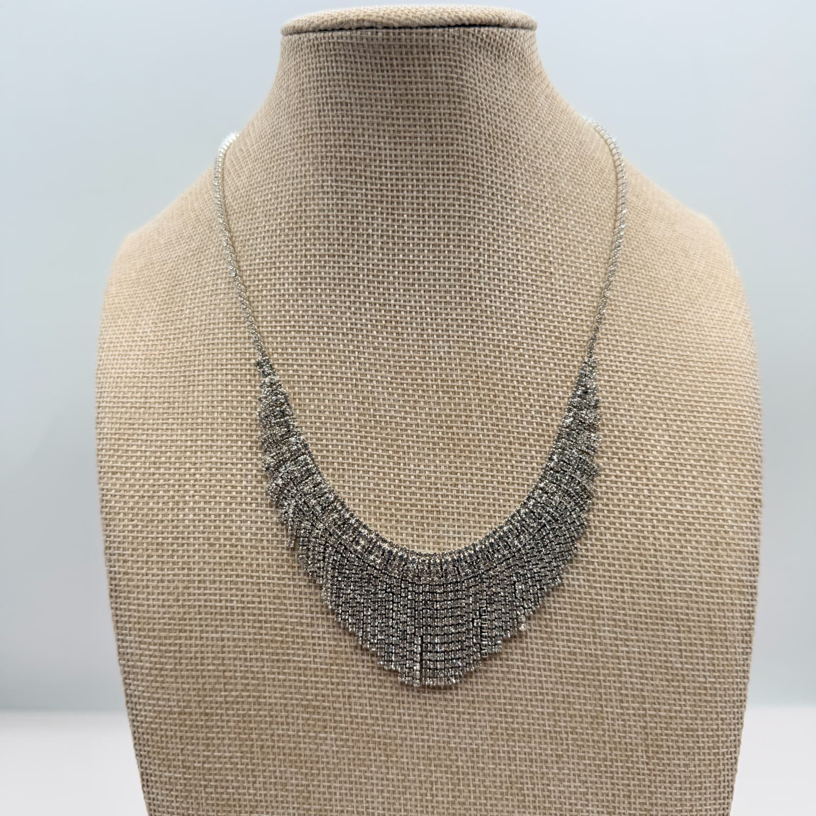 Vintage Y2K Silver Tone Bib Necklace Statement Retro Women's Classic Jewelry - Thumbnail 8