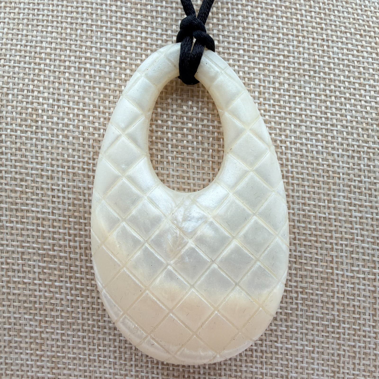 Vintage 80s Shell Geometric Lattice Dangle Necklace Minimalist Amulet Jewelry - Thumbnail 4