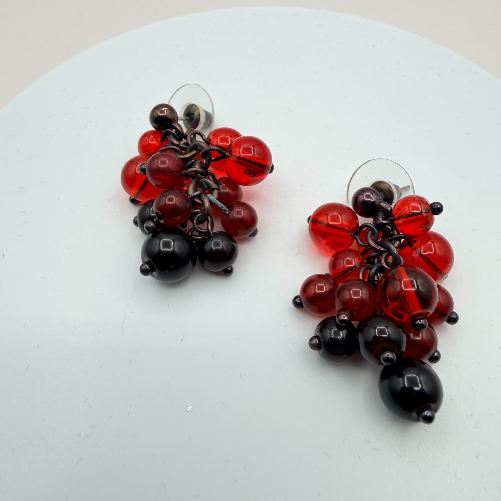 Vintage 80s Bohmian Garnet Glass Grape Cluster Dangle Earrings Statement Jewelry - Thumbnail 4