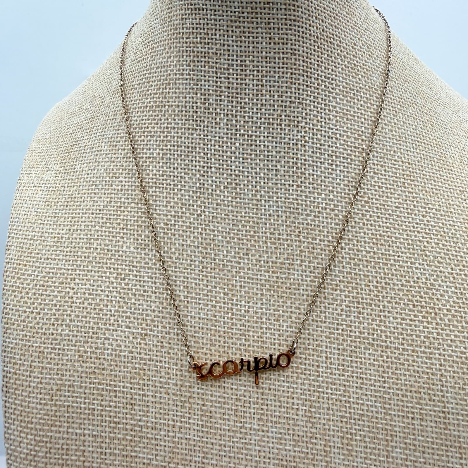 Vintage 80s Zodiac Script Nameplate Necklace Ornate Astrology Pendant Jewelry - Thumbnail 2