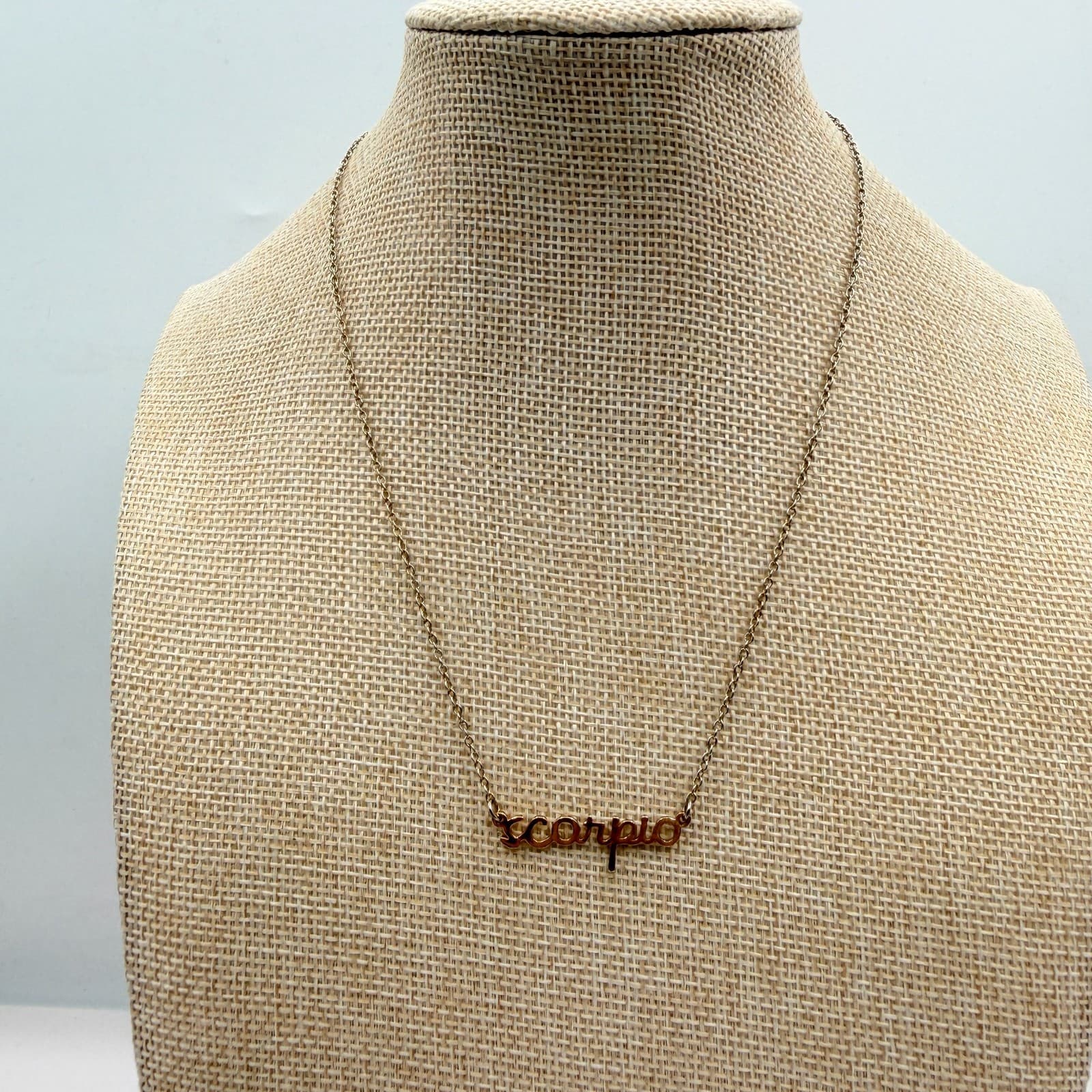 Vintage 80s Zodiac Script Nameplate Necklace Ornate Astrology Pendant Jewelry - Thumbnail 3