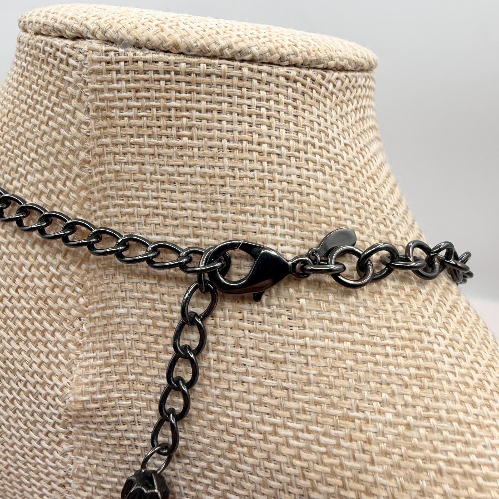 Vintage 90s Gunmetal Tone Faux Pearl Rhinestone Bib Necklace Women's Jewelry - Thumbnail 9