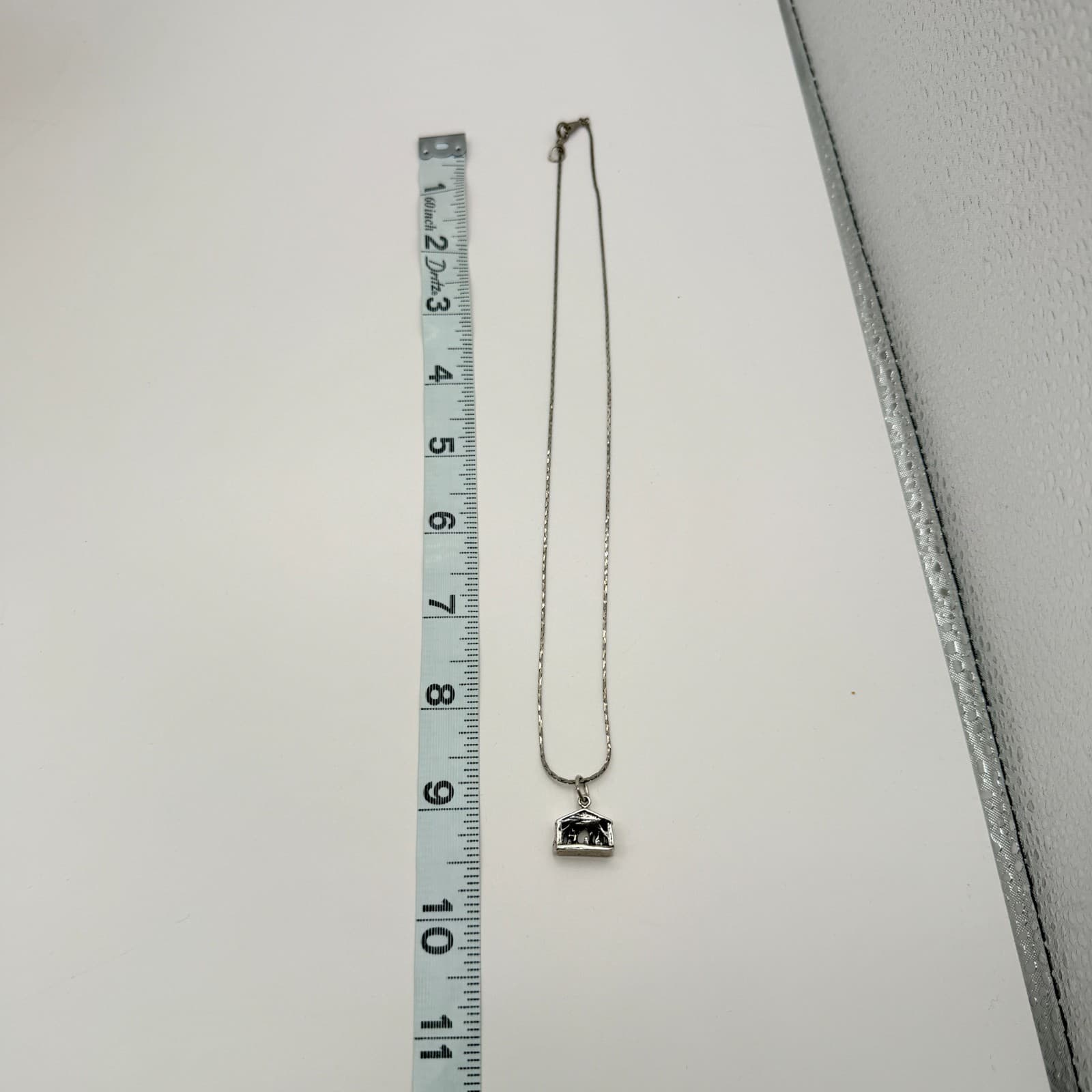 Vintage 90s Silver Tone Nativity Pendant Necklace Religious Women's Jewelry - Thumbnail 8