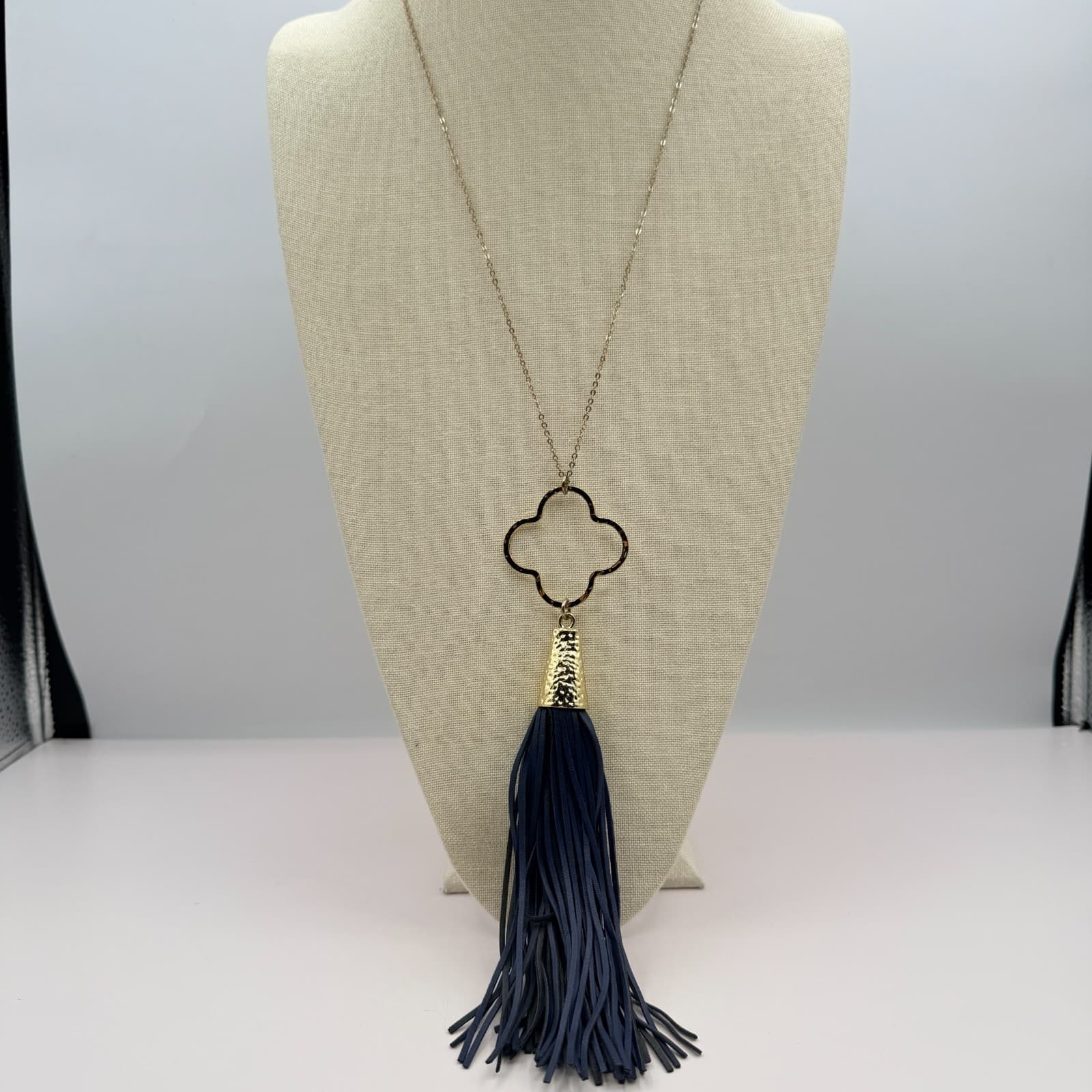 Vintage 80s Gold Tone Quatre Statement Necklace Bohemian Tassel Dangle jewelry - Thumbnail 4