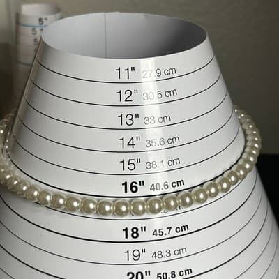 VTG Lot of 2 Mother Of Pearl Beaded Necklaces Ivory Classic Strand Jewelry Set - Thumbnail 5