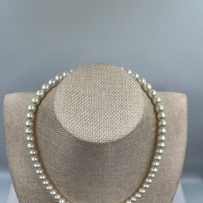 VTG Lot of 2 Mother Of Pearl Beaded Necklaces Ivory Classic Strand Jewelry Set - Thumbnail 2