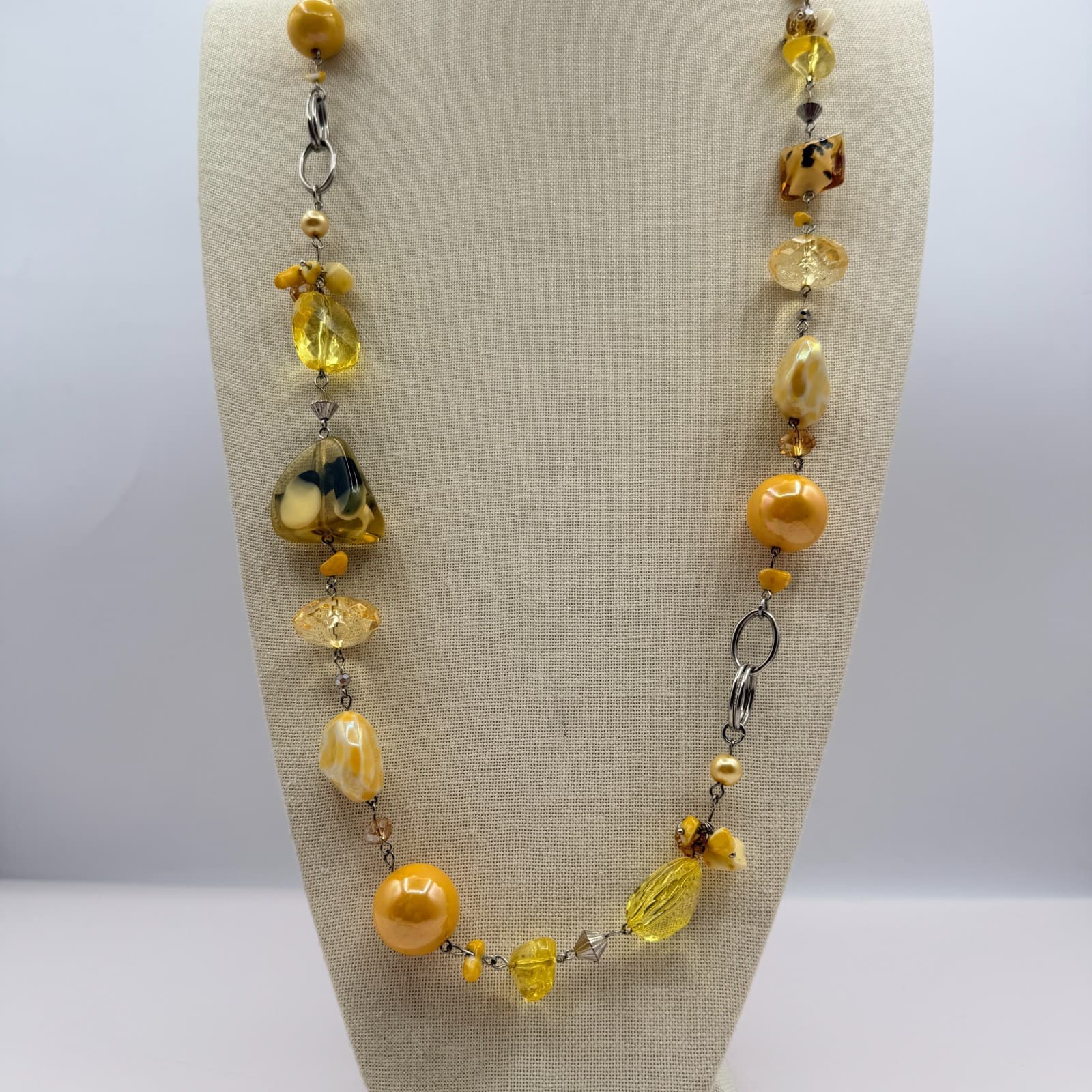 Vintage Y2K Chunky Amber Yellow Faux Resin Beaded Statement Necklace Jewelry - Image 1