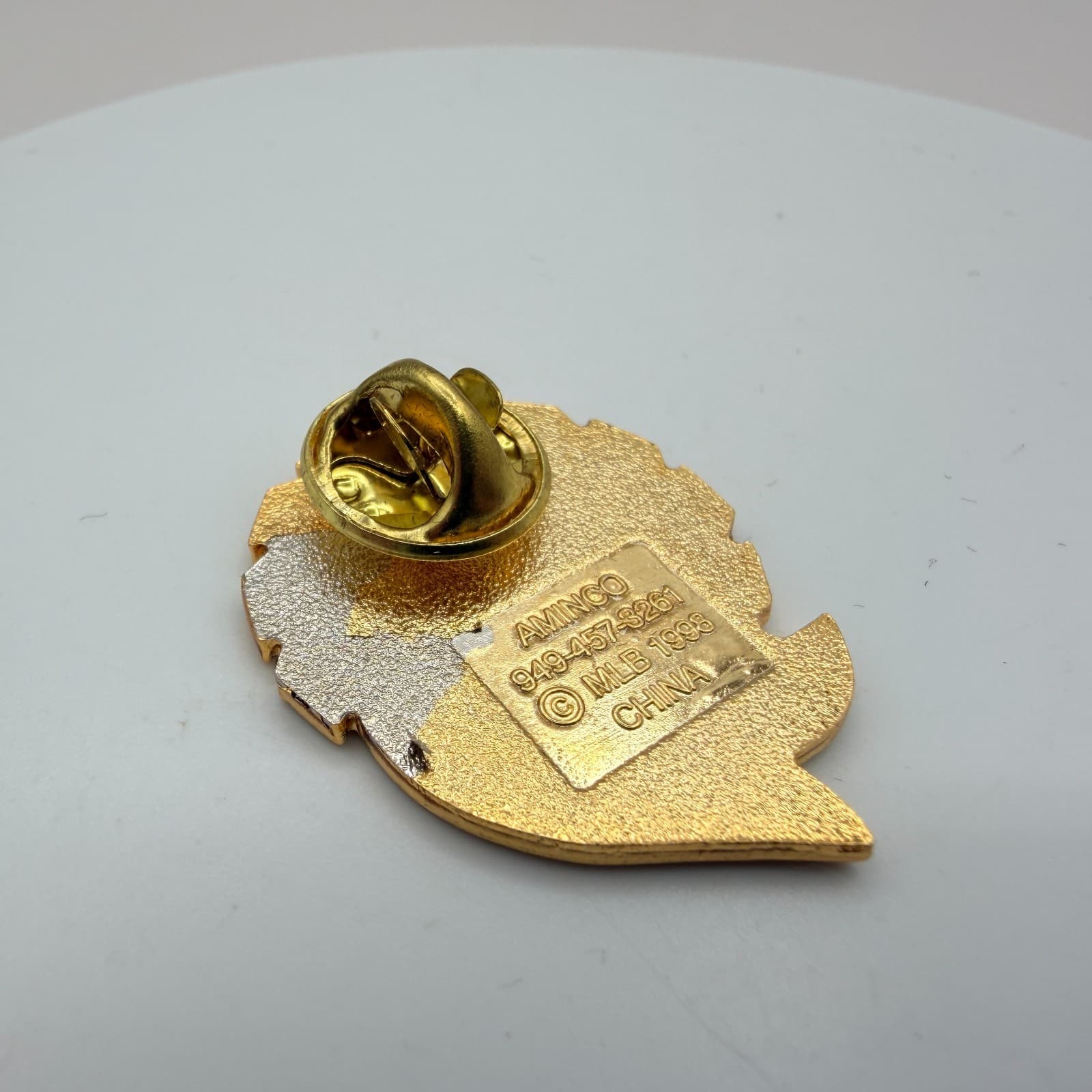 Vintage 1998 Amingo New York Yankees MLB Pin Gold Tone Enamel Fashion Jewelry - Thumbnail 5