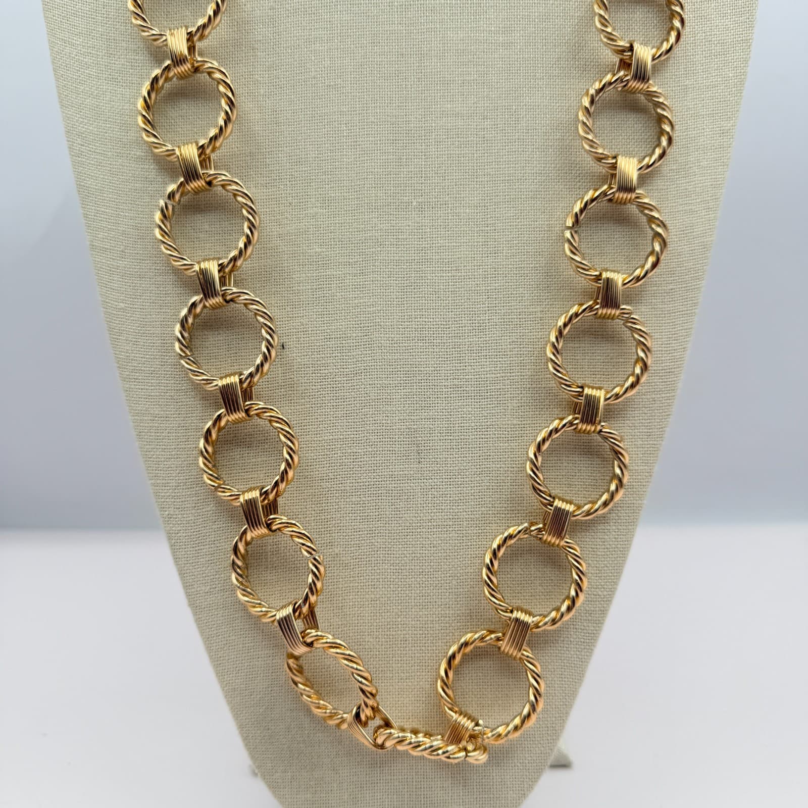 Vintage Y2K Gold Tone Textured Circle link Chain Necklace Women's Jewelry - Thumbnail 4
