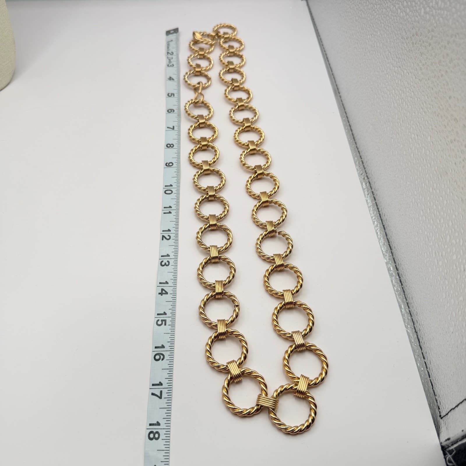 Vintage Y2K Gold Tone Textured Circle link Chain Necklace Women's Jewelry - Thumbnail 10