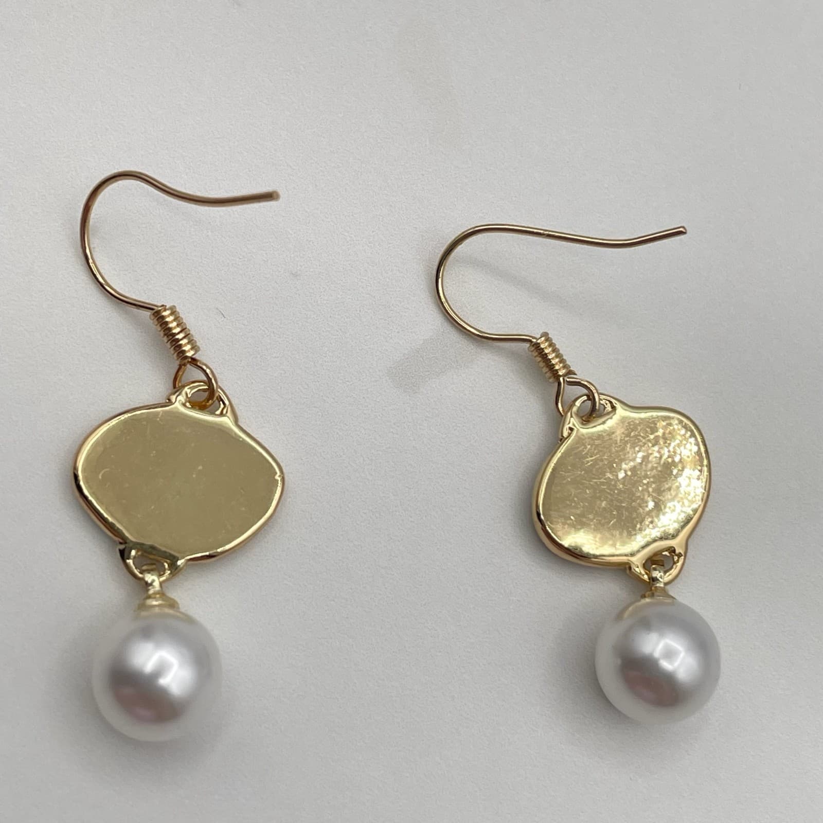 Vintage VTG Gold Tone Chain Necklace Multi-Charm Faux Pearl Green 24" - Thumbnail 6