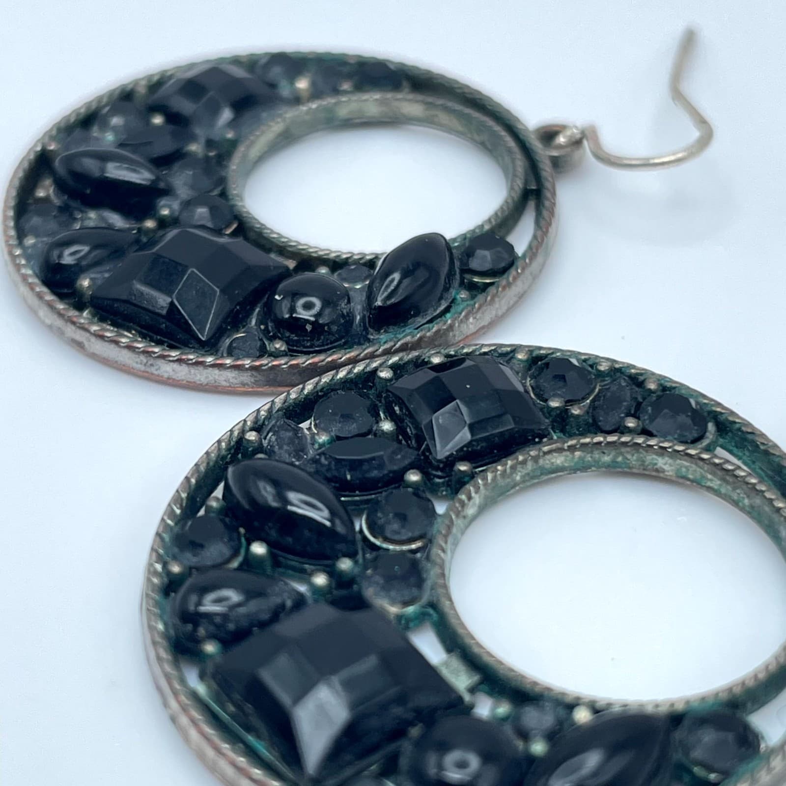 Vintage Silver-Tone Retro Gothic Faceted Onyx Beads Hoop Dangle Hook Earrings - Thumbnail 3