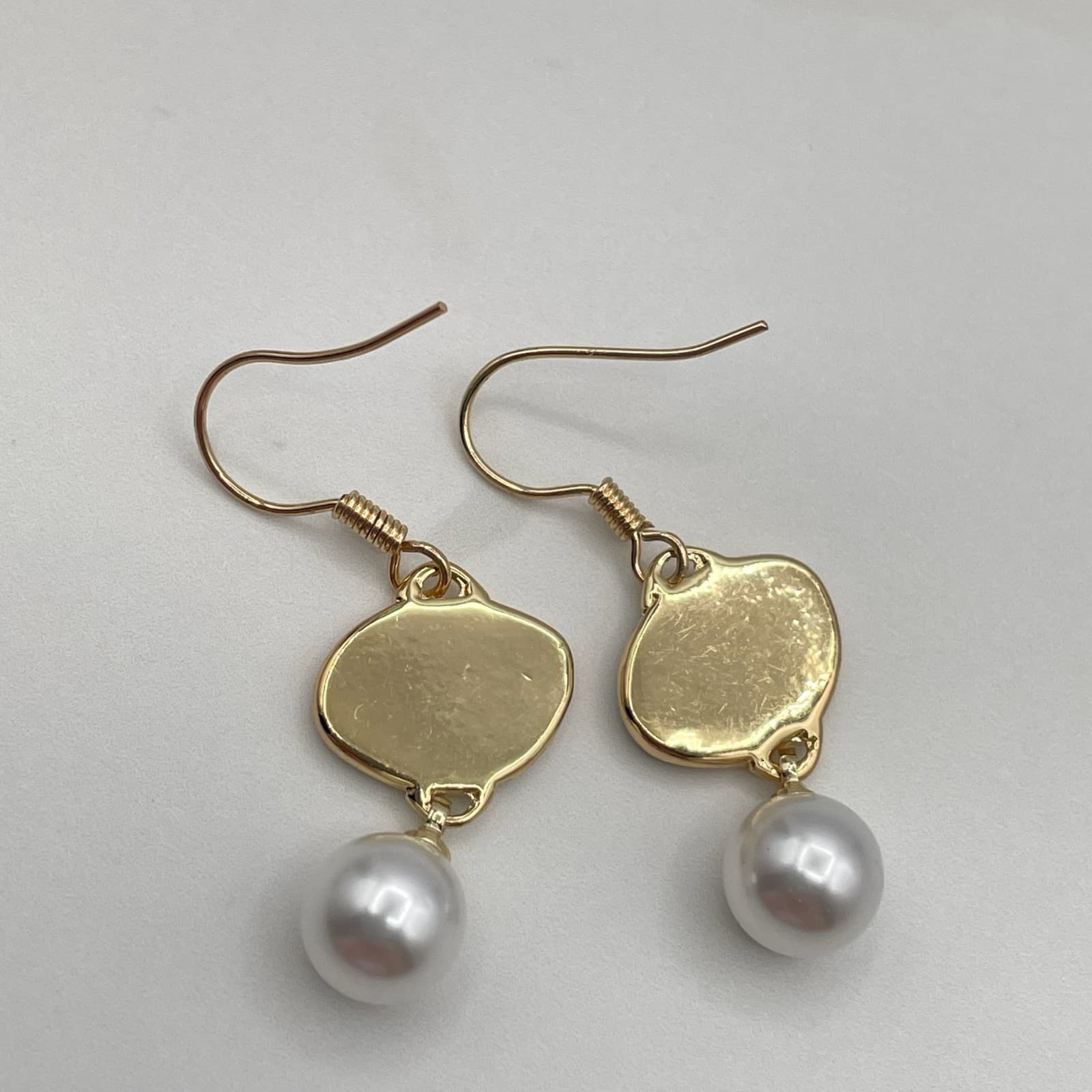 Vintage VTG Gold Tone Chain Necklace Multi-Charm Faux Pearl Green 24" - Thumbnail 7