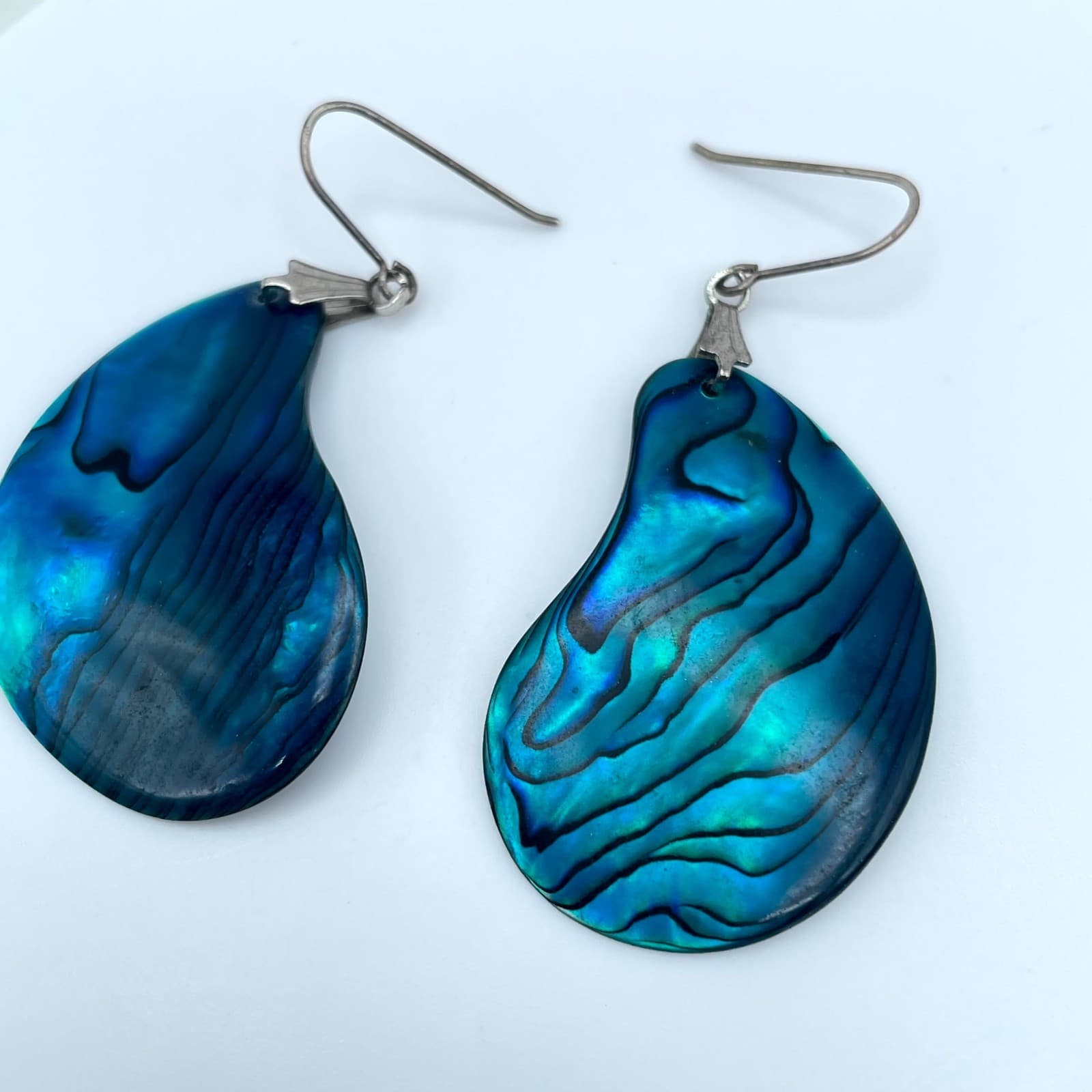 Bohemian Silver-Tone Green Iridescent Abalone Shell Teardrop Drop Hook Earrings - Thumbnail 4