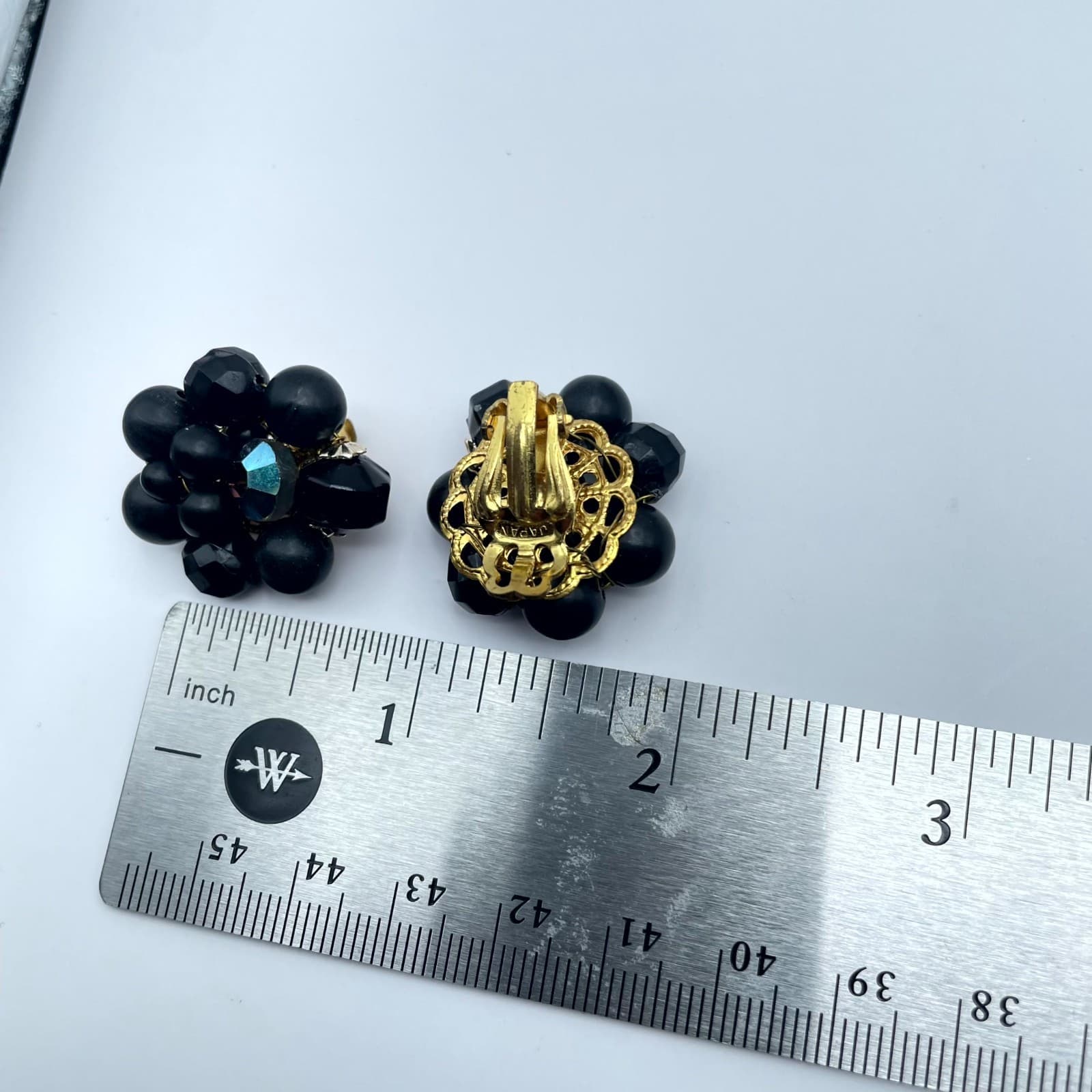 Vintage Gold-Tone Aurora Borealis Black Faceted Beads Cluster Clip-On Earrings - Thumbnail 2