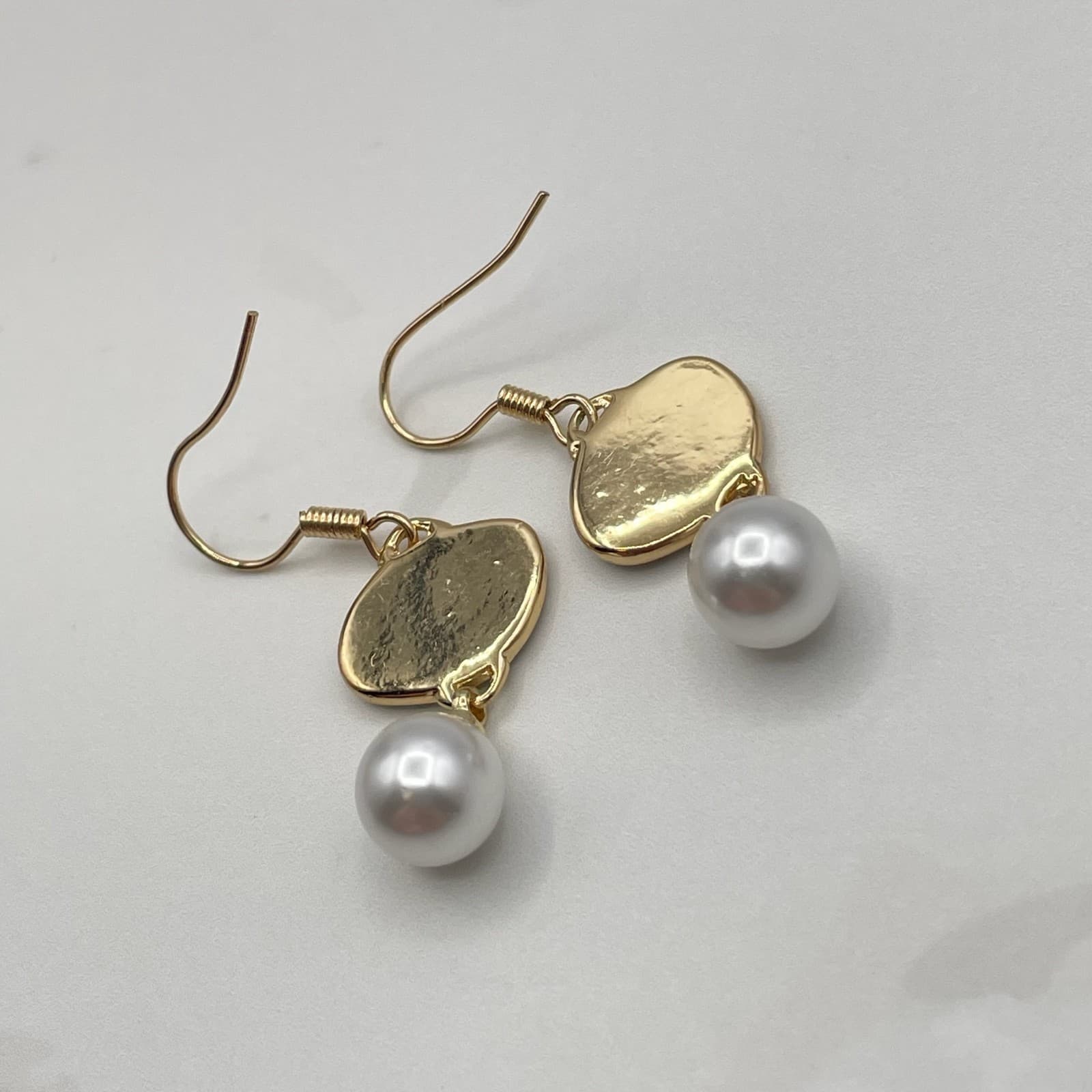 Vintage VTG Gold Tone Chain Necklace Multi-Charm Faux Pearl Green 24" - Thumbnail 8