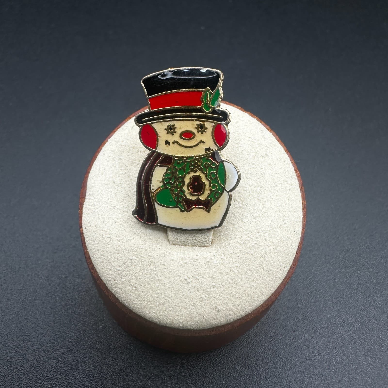 Vintage Enamel Snowman Pin – Christmas Wreath Holiday Brooch - Image 1