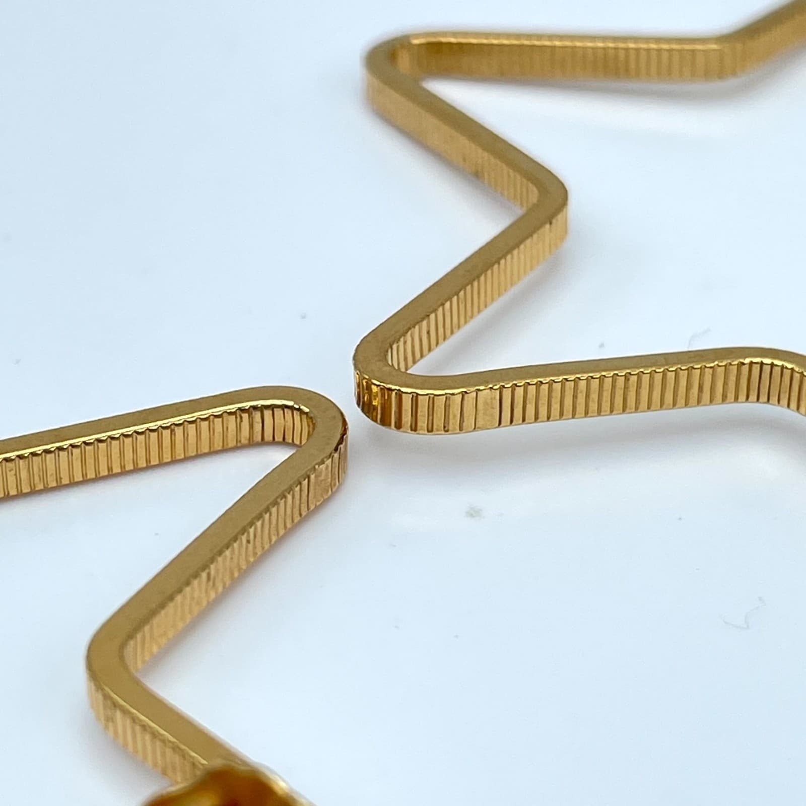 Vintage 1990 Gold-Tone Open Star-Shaped Oversized Hoop Butterfly Back Earrings - Thumbnail 6