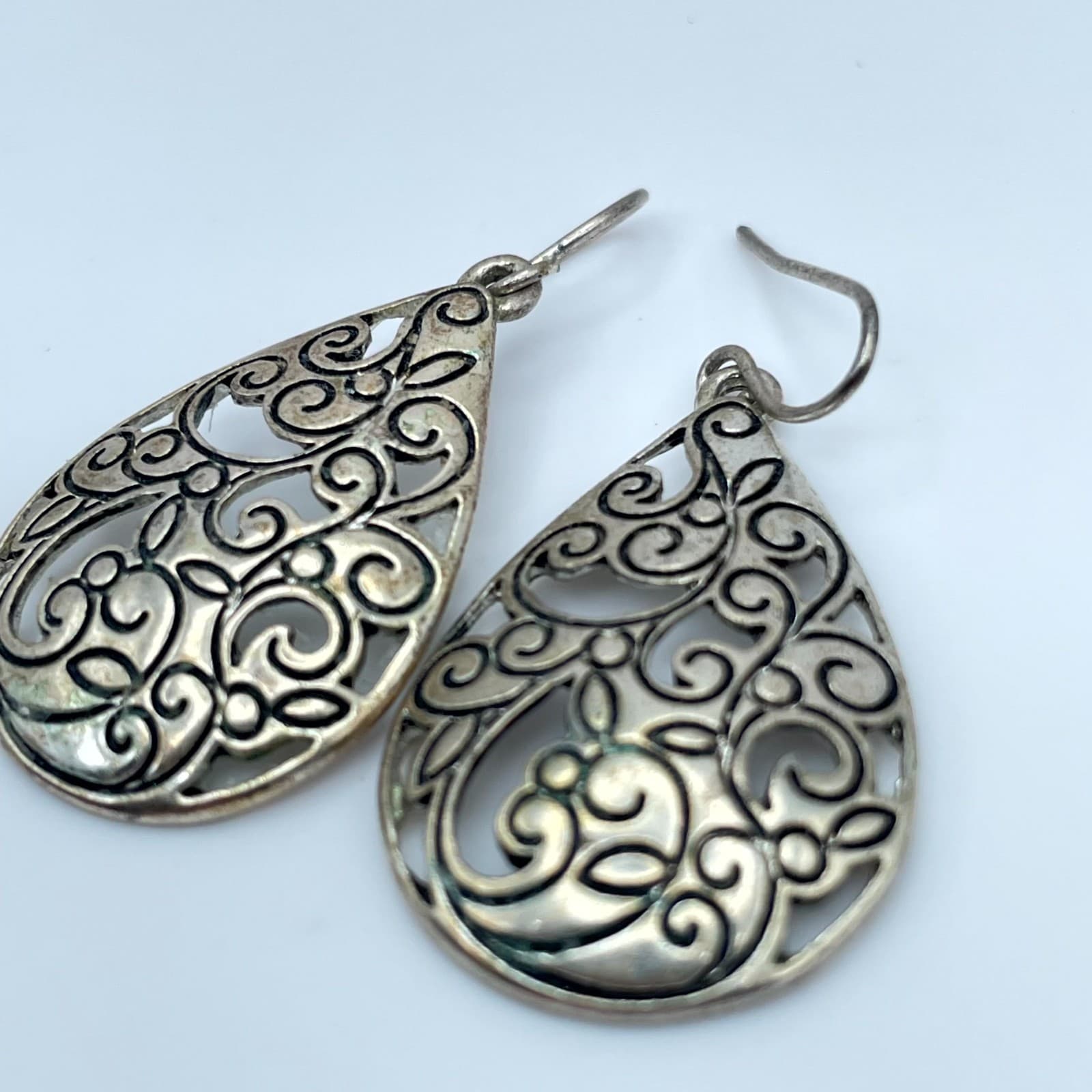 Vintage Celtic-Inspired Silver-Tone Filigree Teardrop Dangle French Hook Earring - Thumbnail 4