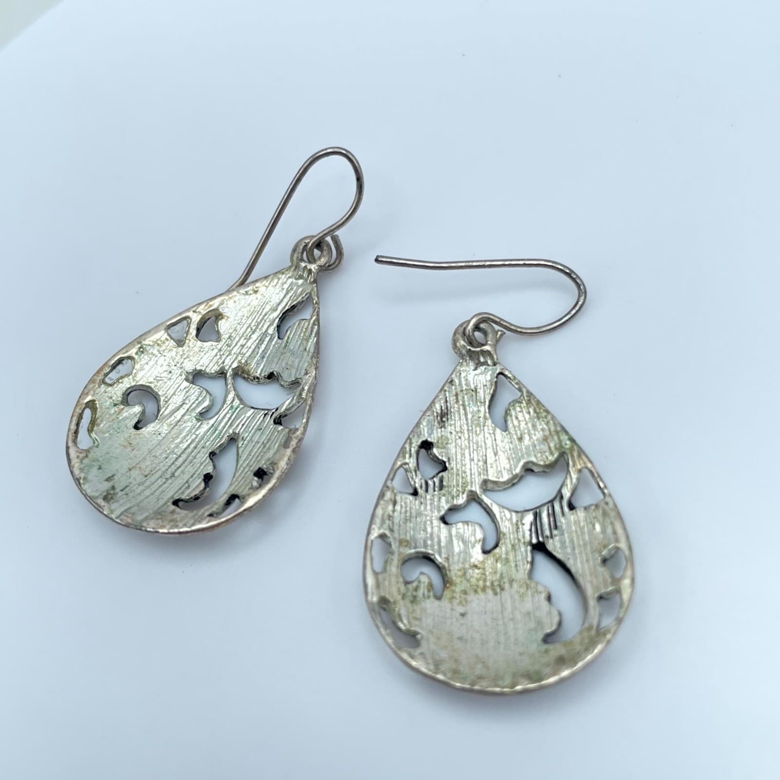 Vintage Celtic-Inspired Silver-Tone Filigree Teardrop Dangle French Hook Earring - Thumbnail 3