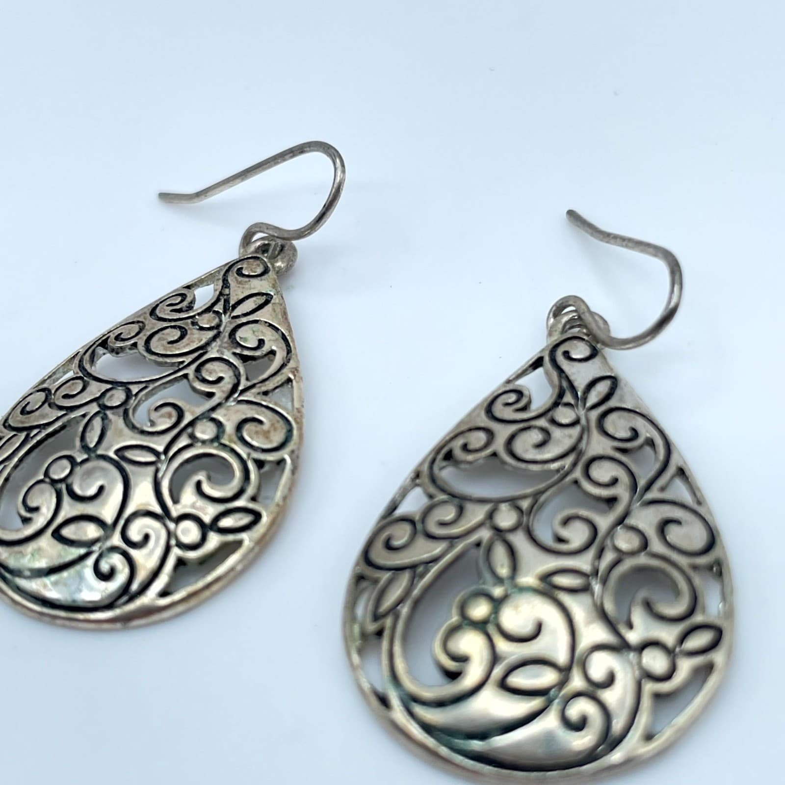 Vintage Celtic-Inspired Silver-Tone Filigree Teardrop Dangle French Hook Earring - Thumbnail 6