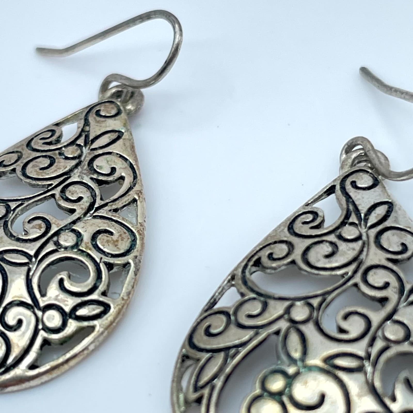 Vintage Celtic-Inspired Silver-Tone Filigree Teardrop Dangle French Hook Earring - Thumbnail 7