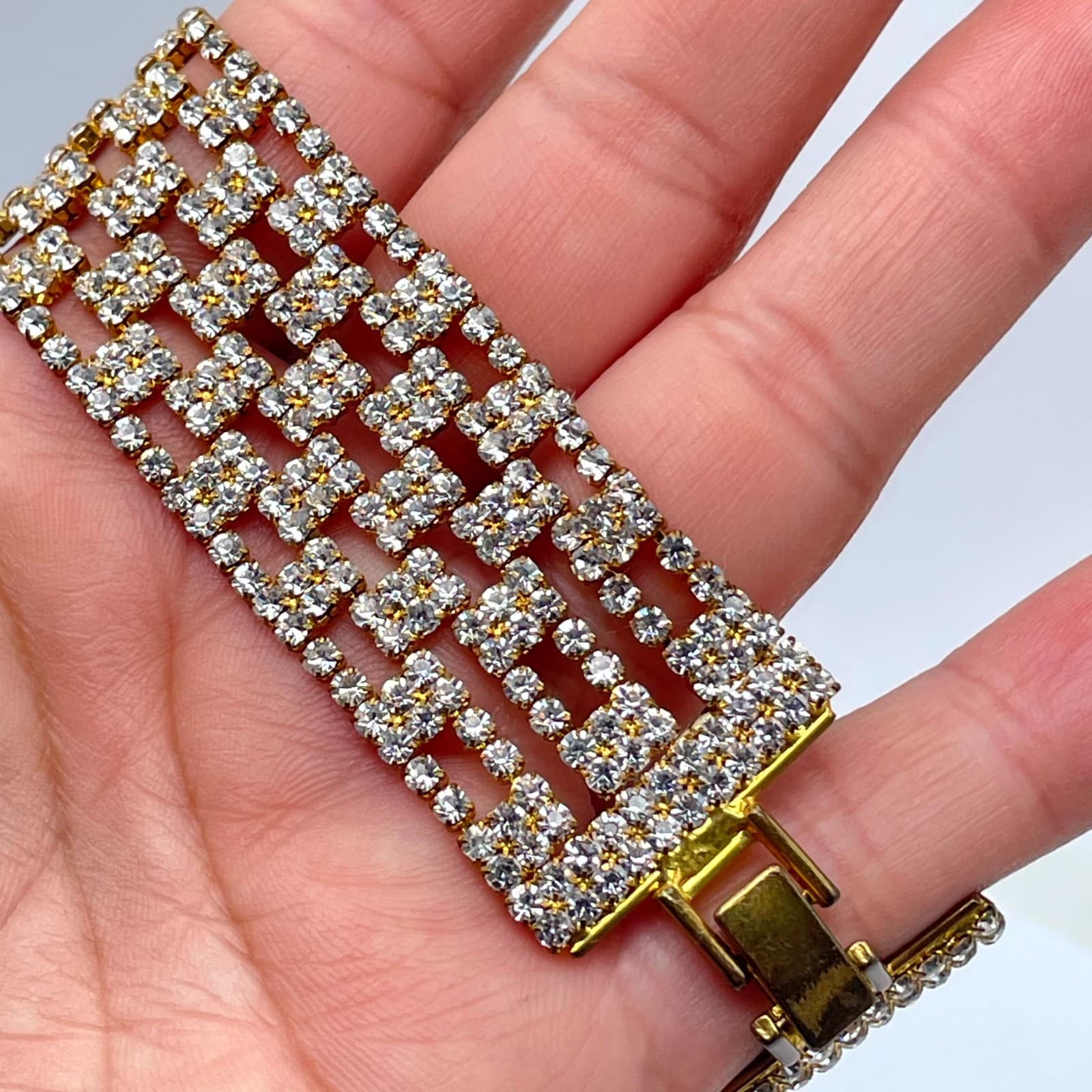 Vintage Retro Gold-Tone Classic Hollywood Glamour Prong Rhinestone Cuff Bracelet - Thumbnail 13