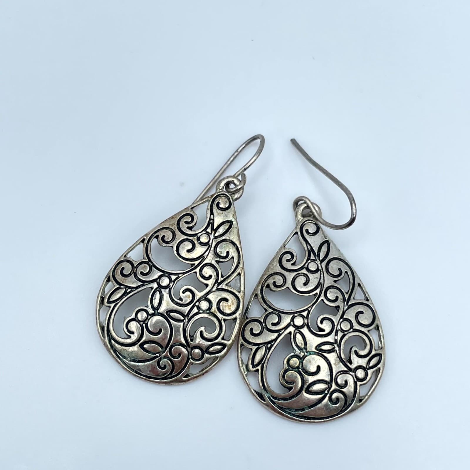 Vintage Celtic-Inspired Silver-Tone Filigree Teardrop Dangle French Hook Earring - Thumbnail 5