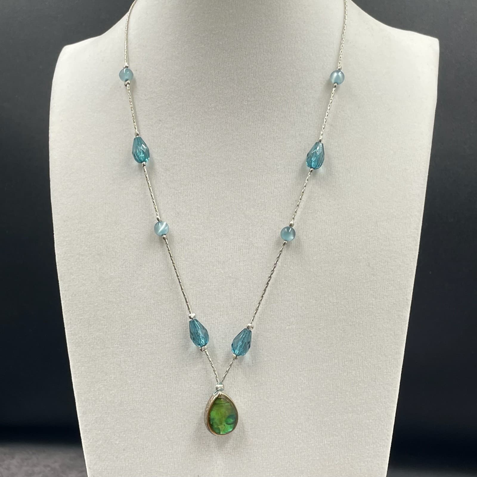 Vintage Contemporary Silver-Tone Cord Chain Blue Stone Sparkler Station Pendant - Thumbnail 4