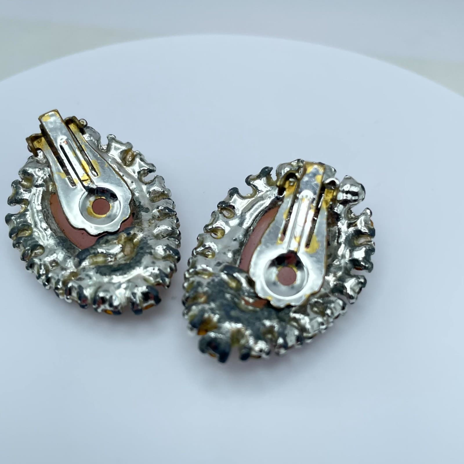 VTG Silver-Tone Pink Cabochon Teardrop Center Beads Rhinestones Clip-On Earrings - Thumbnail 4