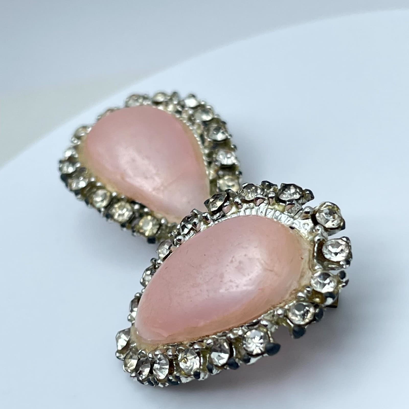 VTG Silver-Tone Pink Cabochon Teardrop Center Beads Rhinestones Clip-On Earrings - Thumbnail 7