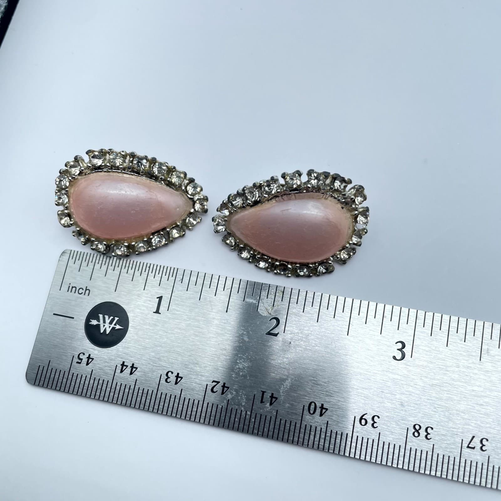 VTG Silver-Tone Pink Cabochon Teardrop Center Beads Rhinestones Clip-On Earrings - Thumbnail 2