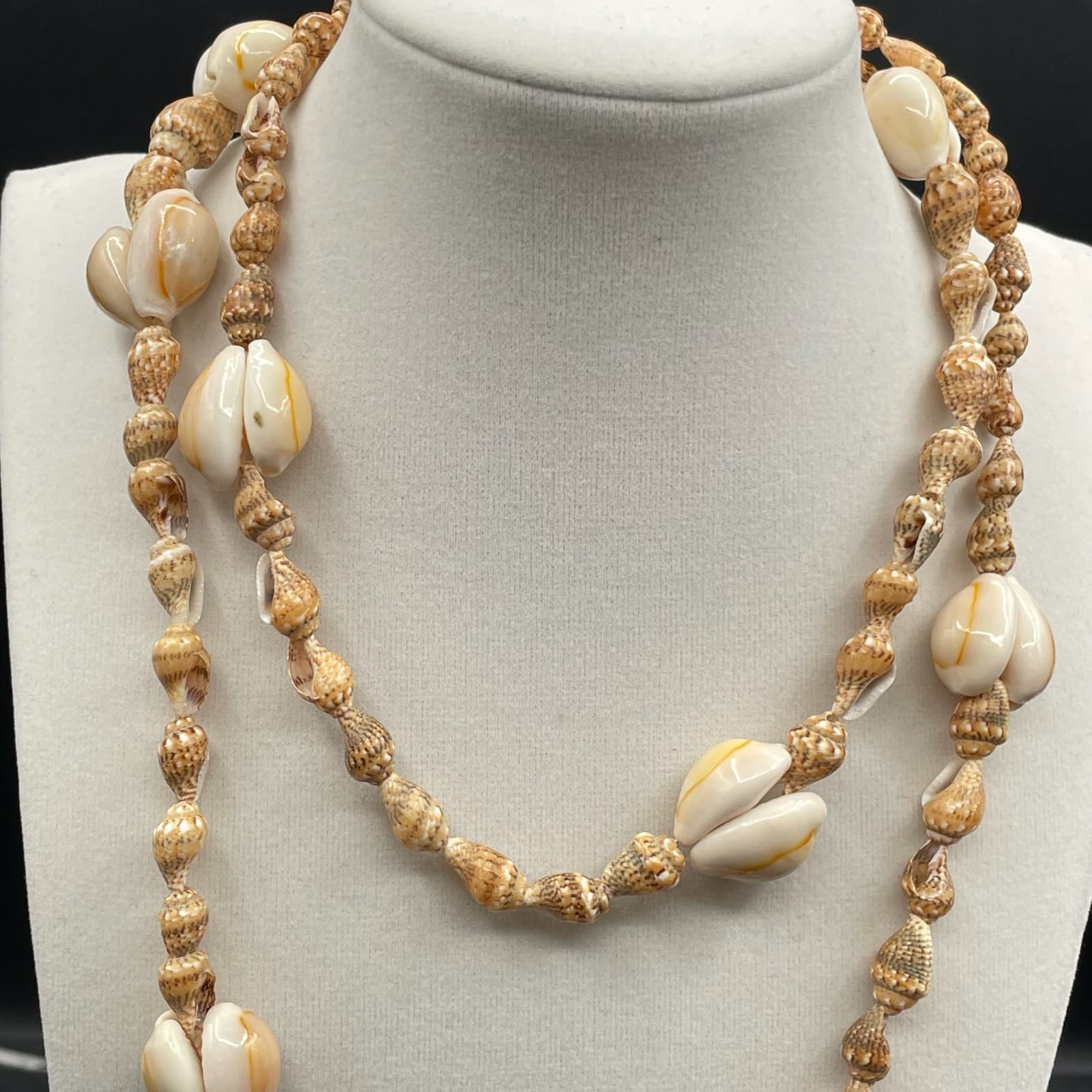 Vintage Handmade Womens Ivory Cowrie Shell 17.5" Long Fashion Necklace - Thumbnail 3