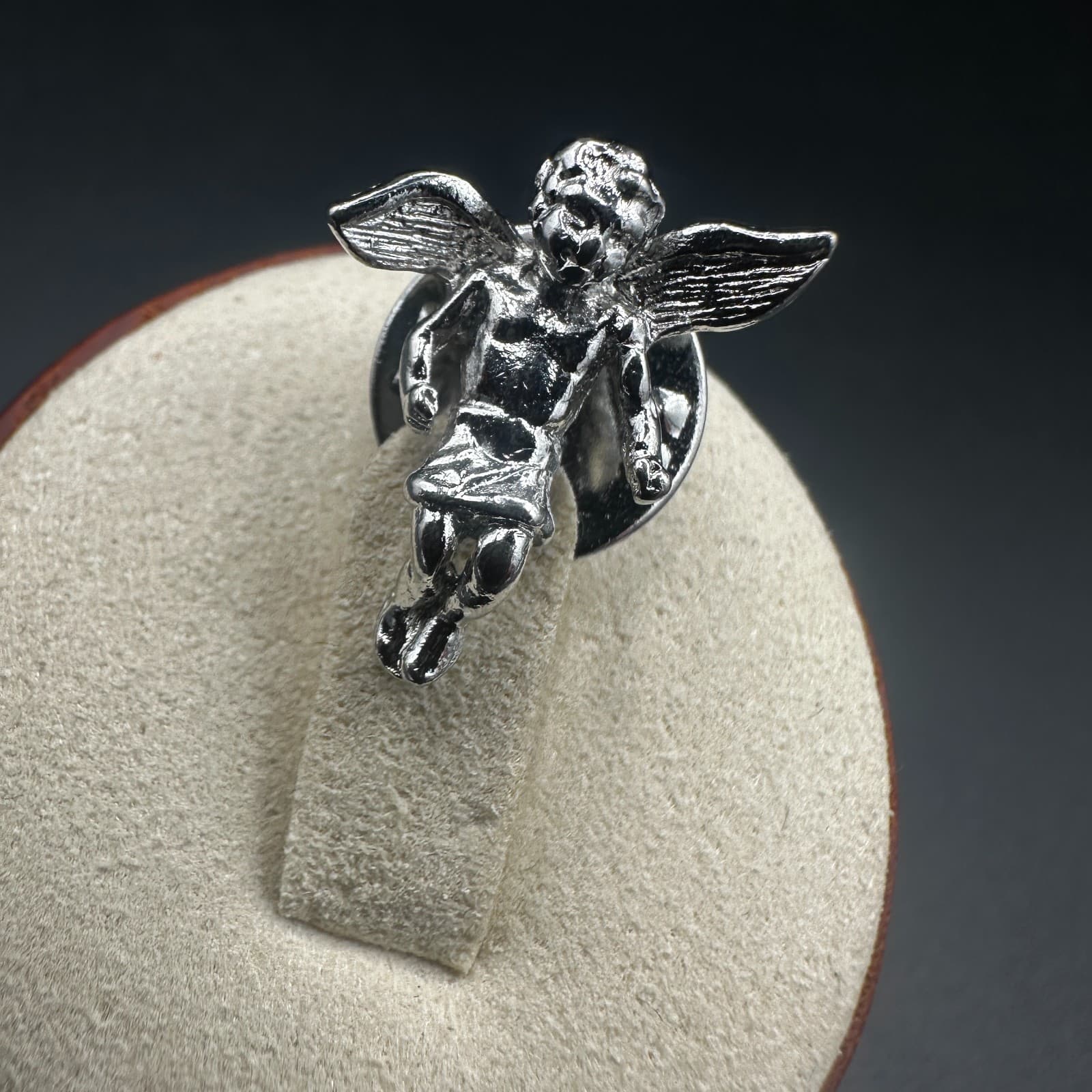 Vintage Silvertone Cherub Lapel Pin – Angel Winged Baby Brooch - Thumbnail 2