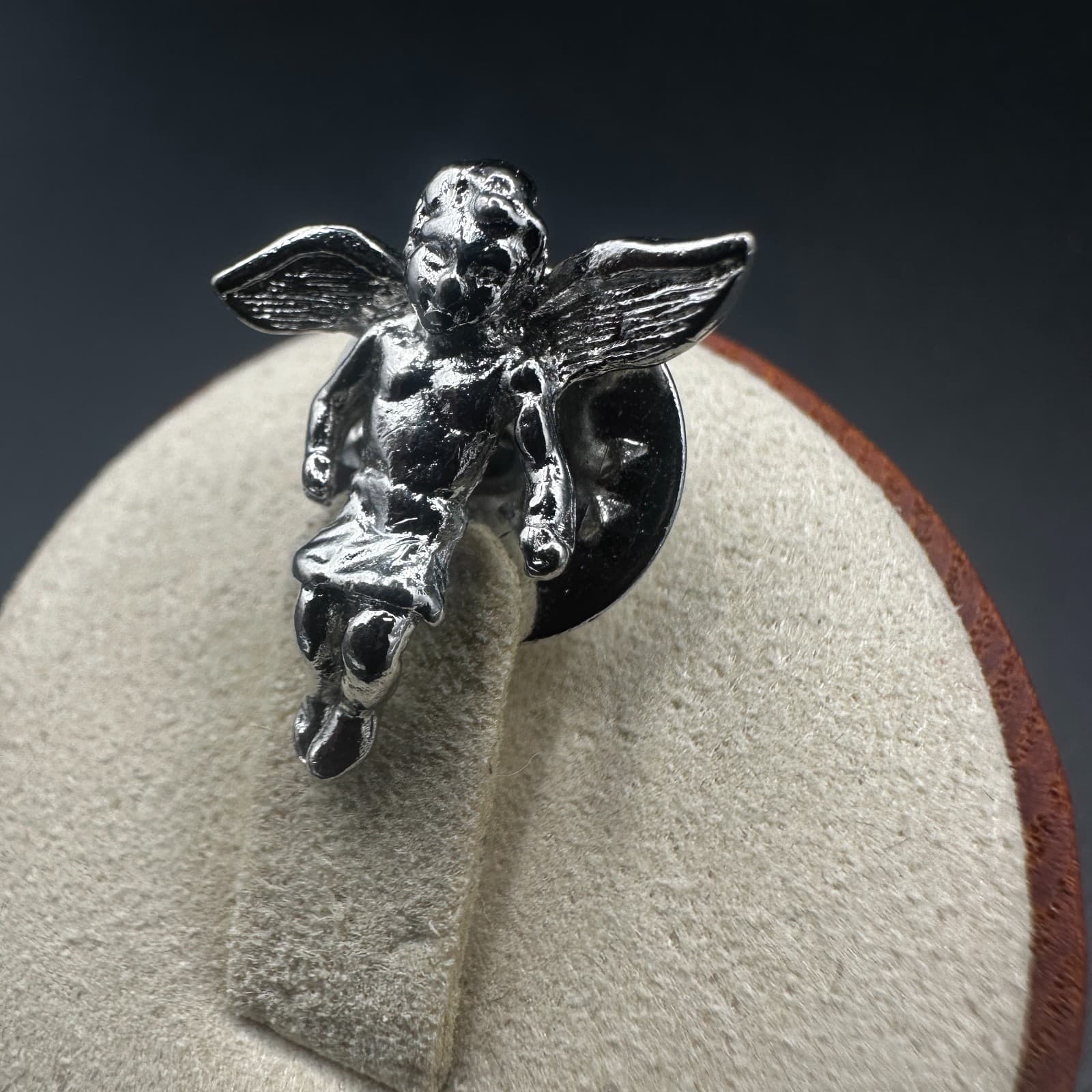 Vintage Silvertone Cherub Lapel Pin – Angel Winged Baby Brooch - Thumbnail 3