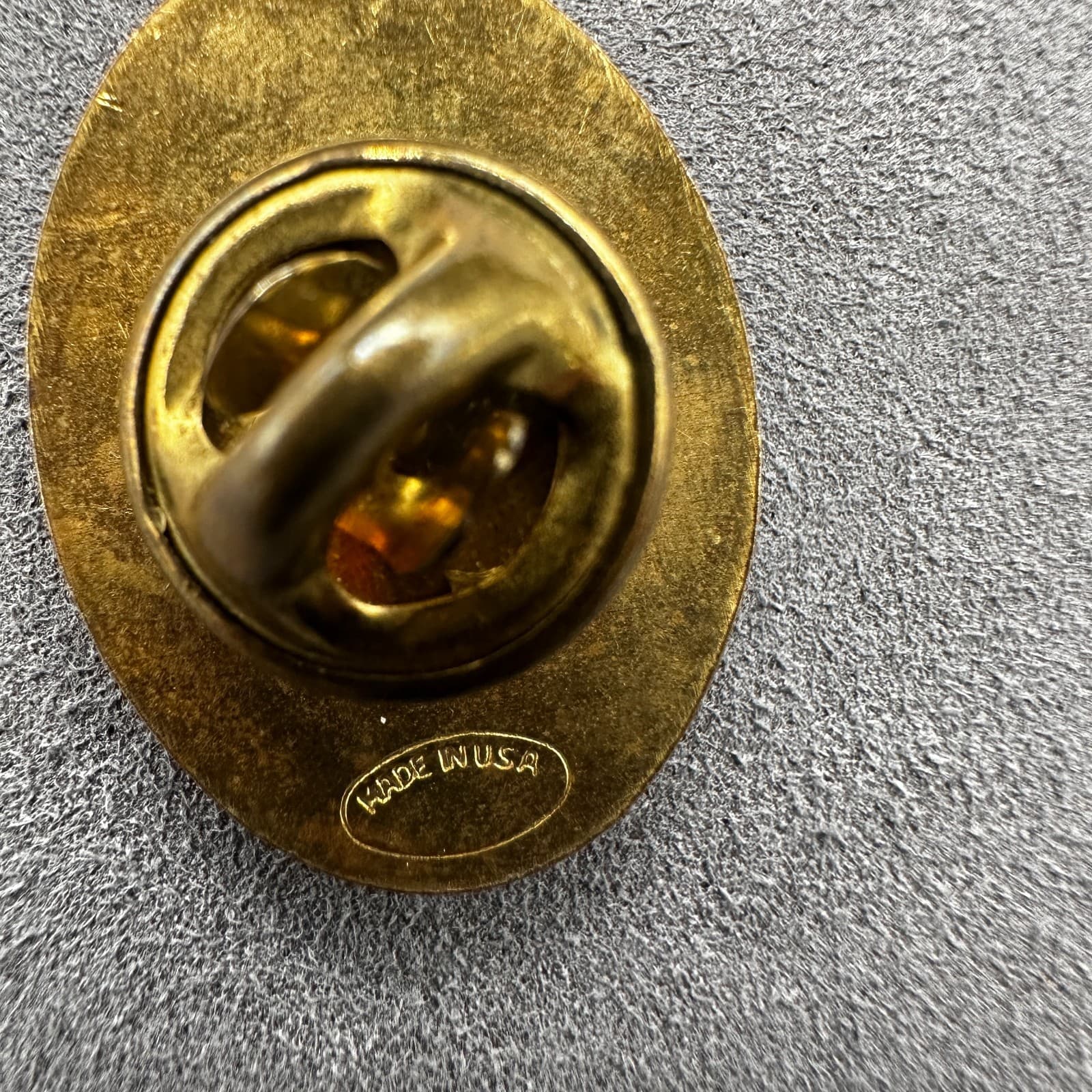 Vintage Guardian Angel Brooch – Oval Religious Art Pin - Thumbnail 3