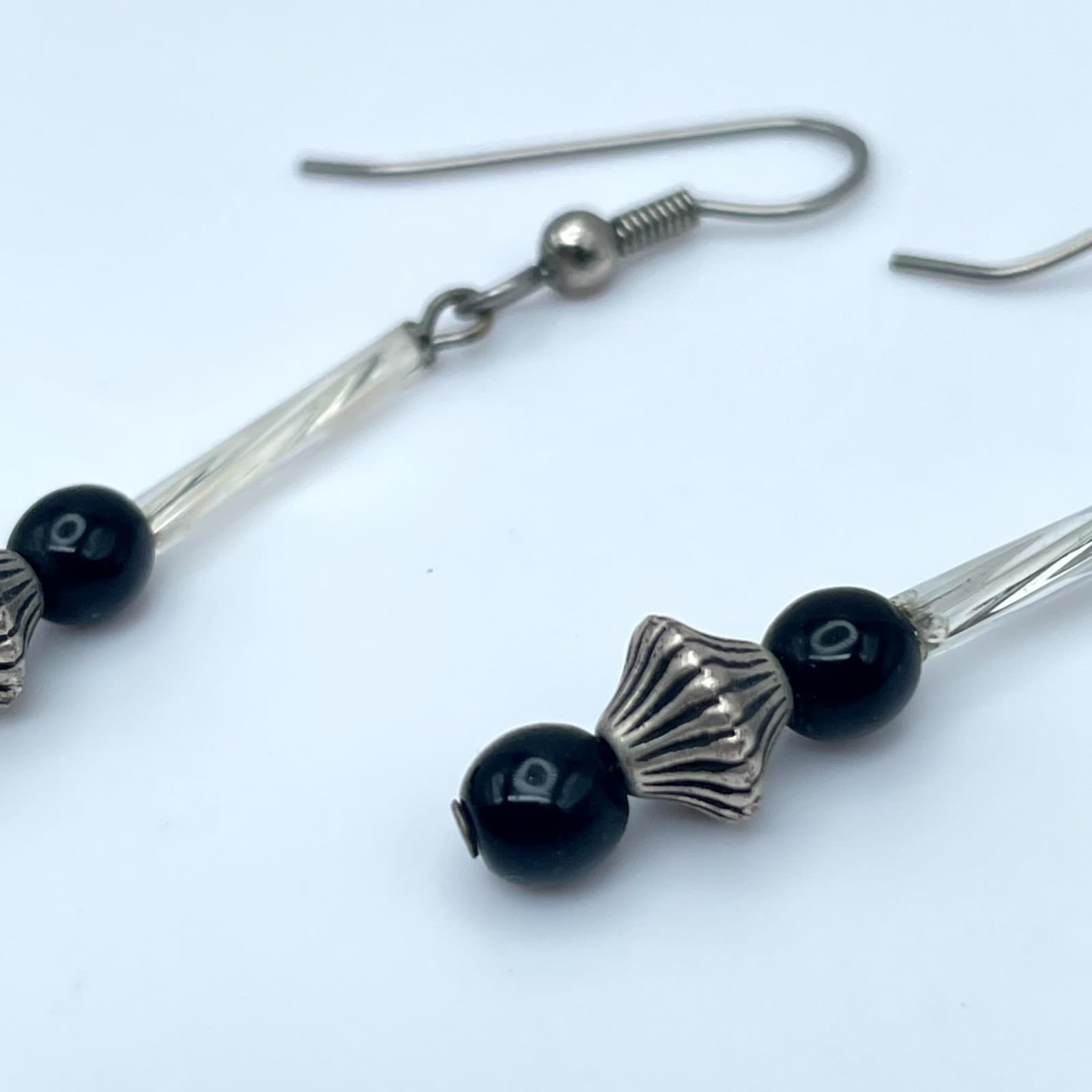 Vintage Silver-Tone Classic Modernist Boho Black Bead Linear Dangle Hook Earring - Thumbnail 4